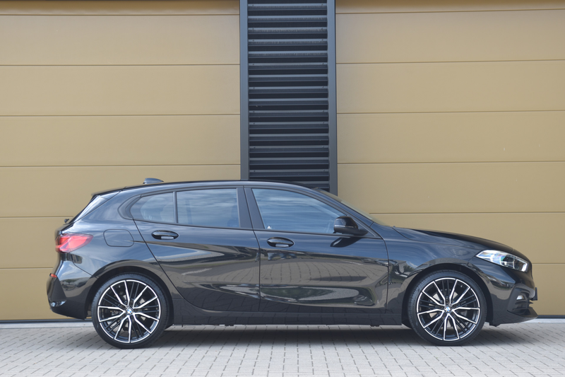 BMW 118 1-serie 118i Executive Edition * BMW Live Cockpit — photo 4