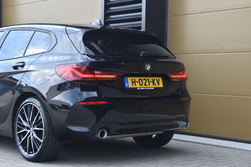 BMW 118 1-serie 118i Executive Edition * BMW Live Cockpit — photo 8