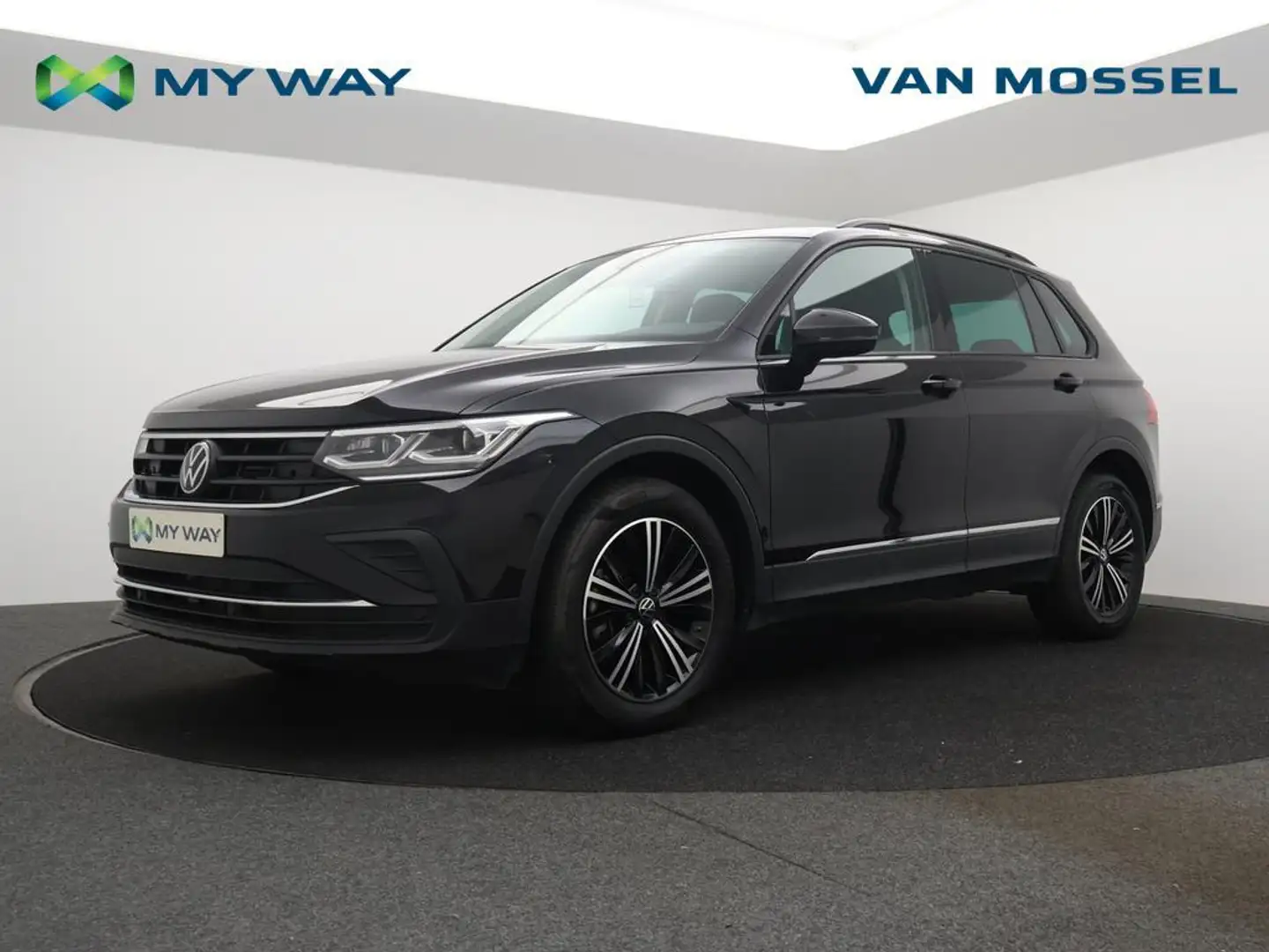 Volkswagen Tiguan Tiguan 1.5TSI Life 150PK *APP CONNECT*BLTH*PDC*CAMERA*DIGITAL DASHBOARD*... Schwarz - 1