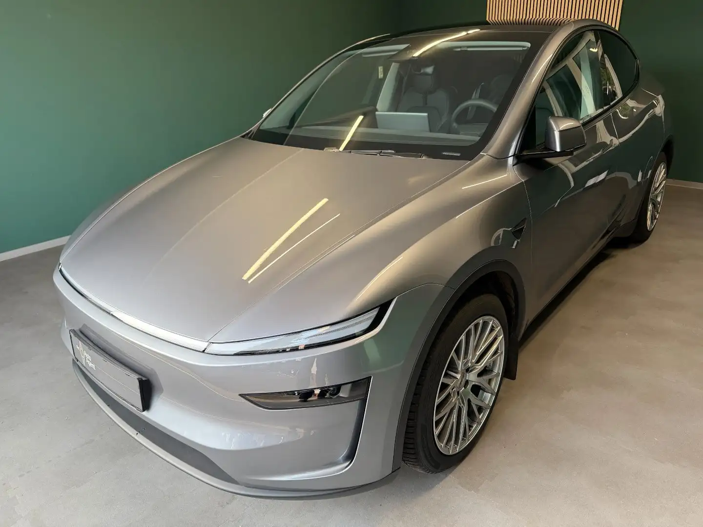 Tesla Model Y Juniper Launch Edition/399€mtl. Grau - 1