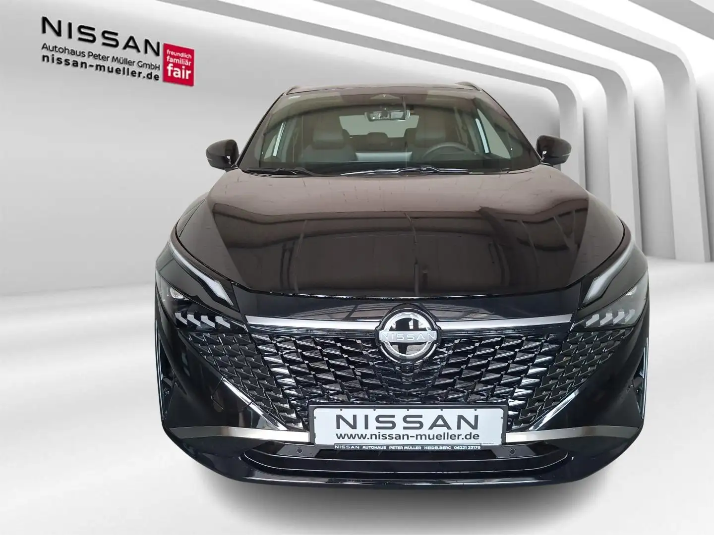 Nissan Qashqai 1.3 DIG-T Xtronic Tekna Premium Paket Schwarz - 2