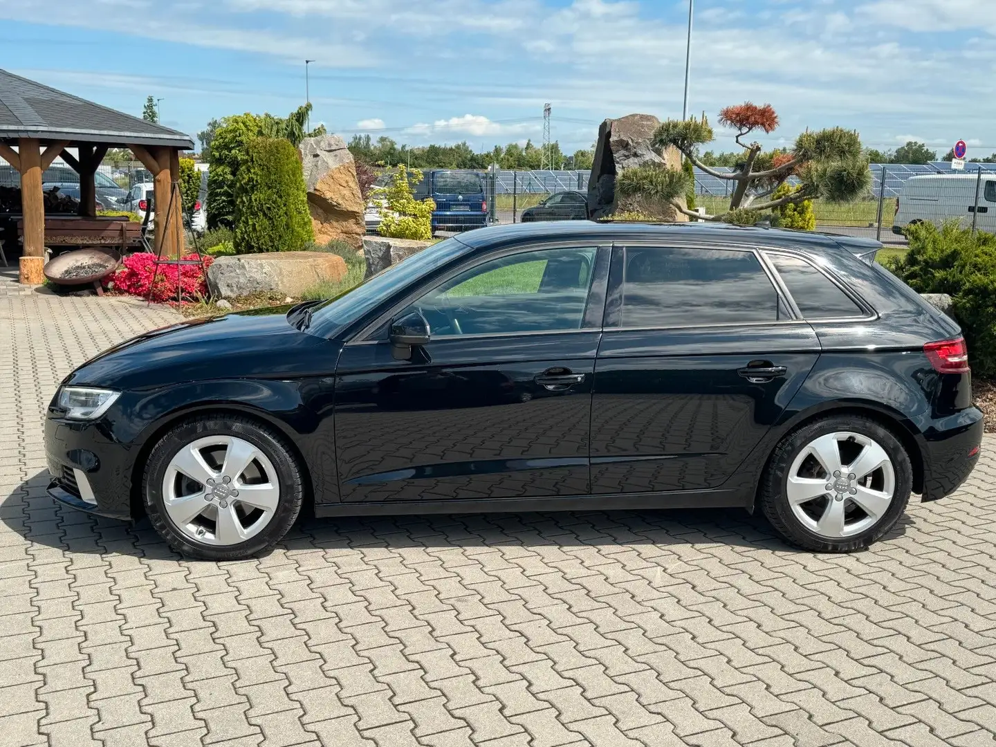 Audi A3 2.0 TFSI SPORTBACK QUATTRO SPORT NAVI AHK Noir - 1