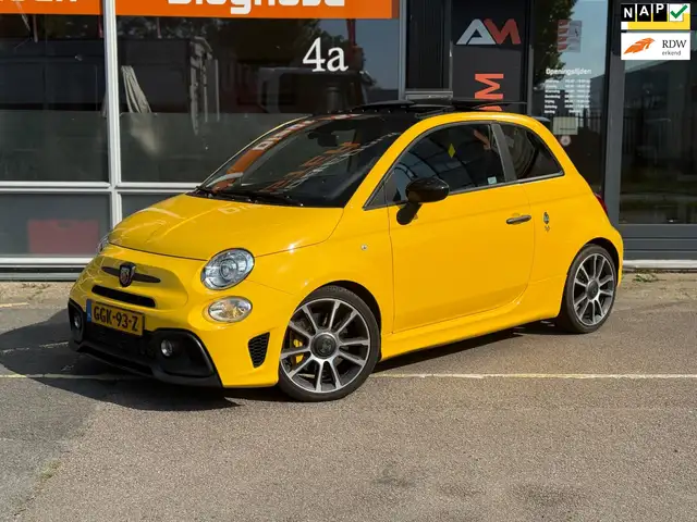 Fiat 500 Abarth 1.4 T-Jet Competizione 70th Anniversary