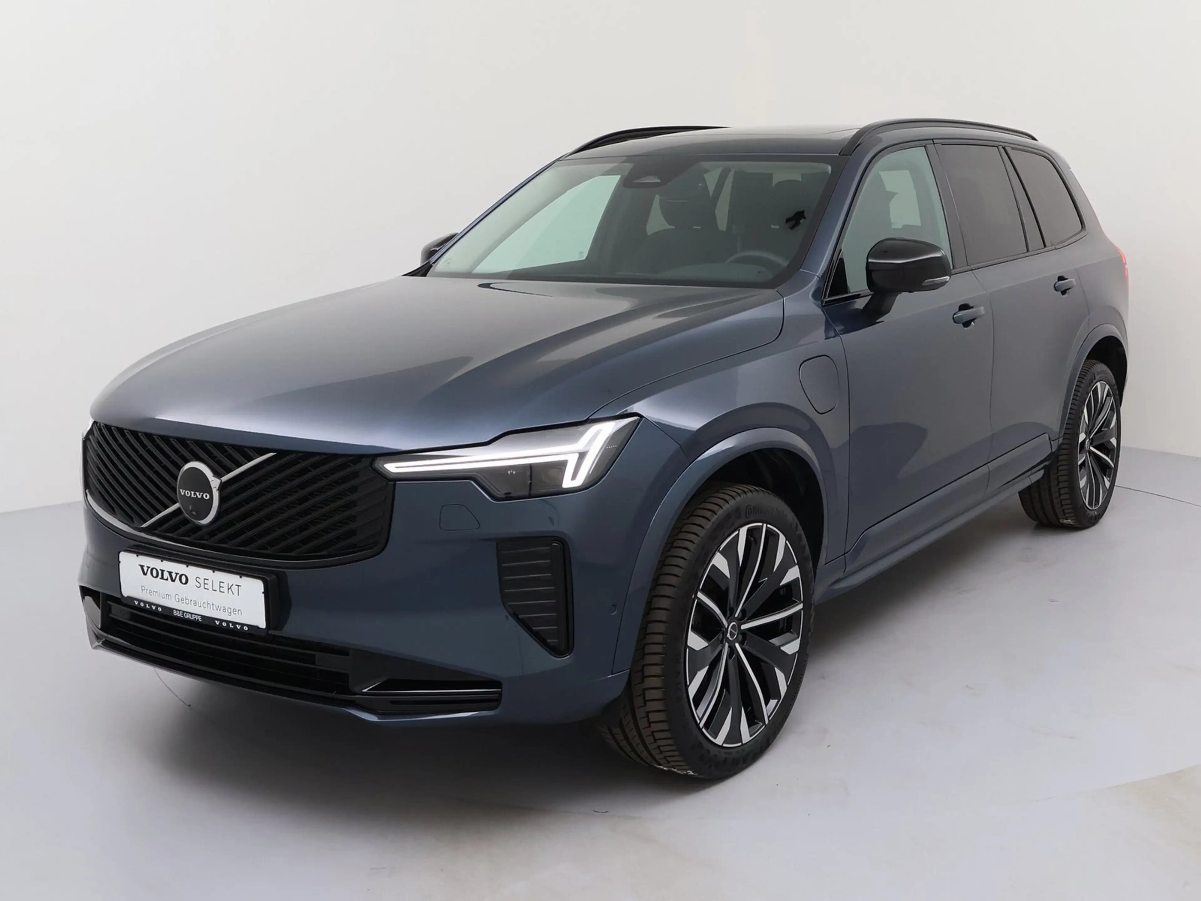 Volvo XC90 T8 Plus Dark Plug-In Hybrid AWD MATRIX-LED