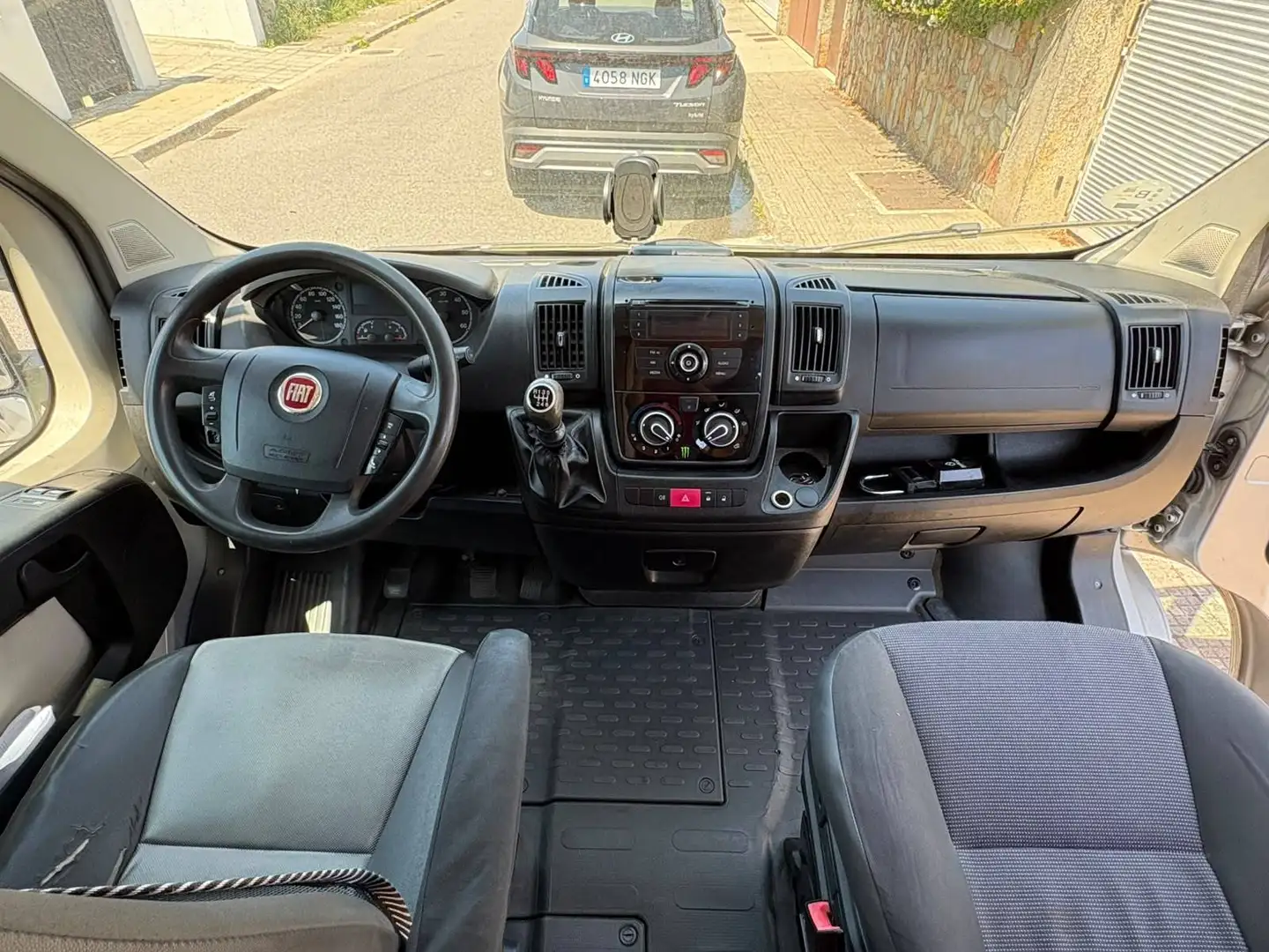 Fiat Ducato Ducato Fg. 35 3.0Mjt Largo T.A. 180 E5 Gris - 2