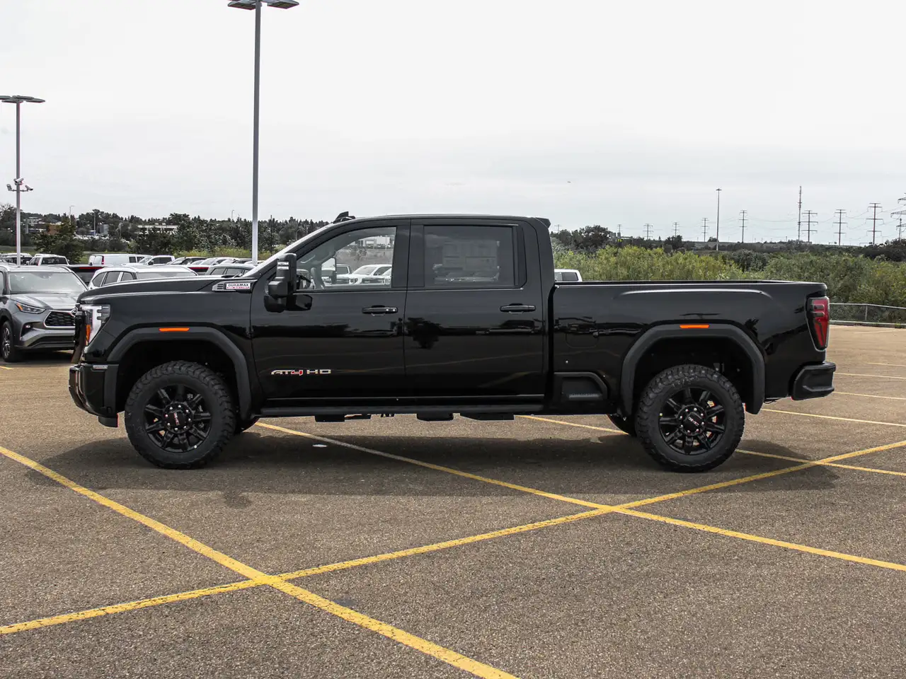 GMC Sierra 3500HD photo GMC Sierra 3500HD