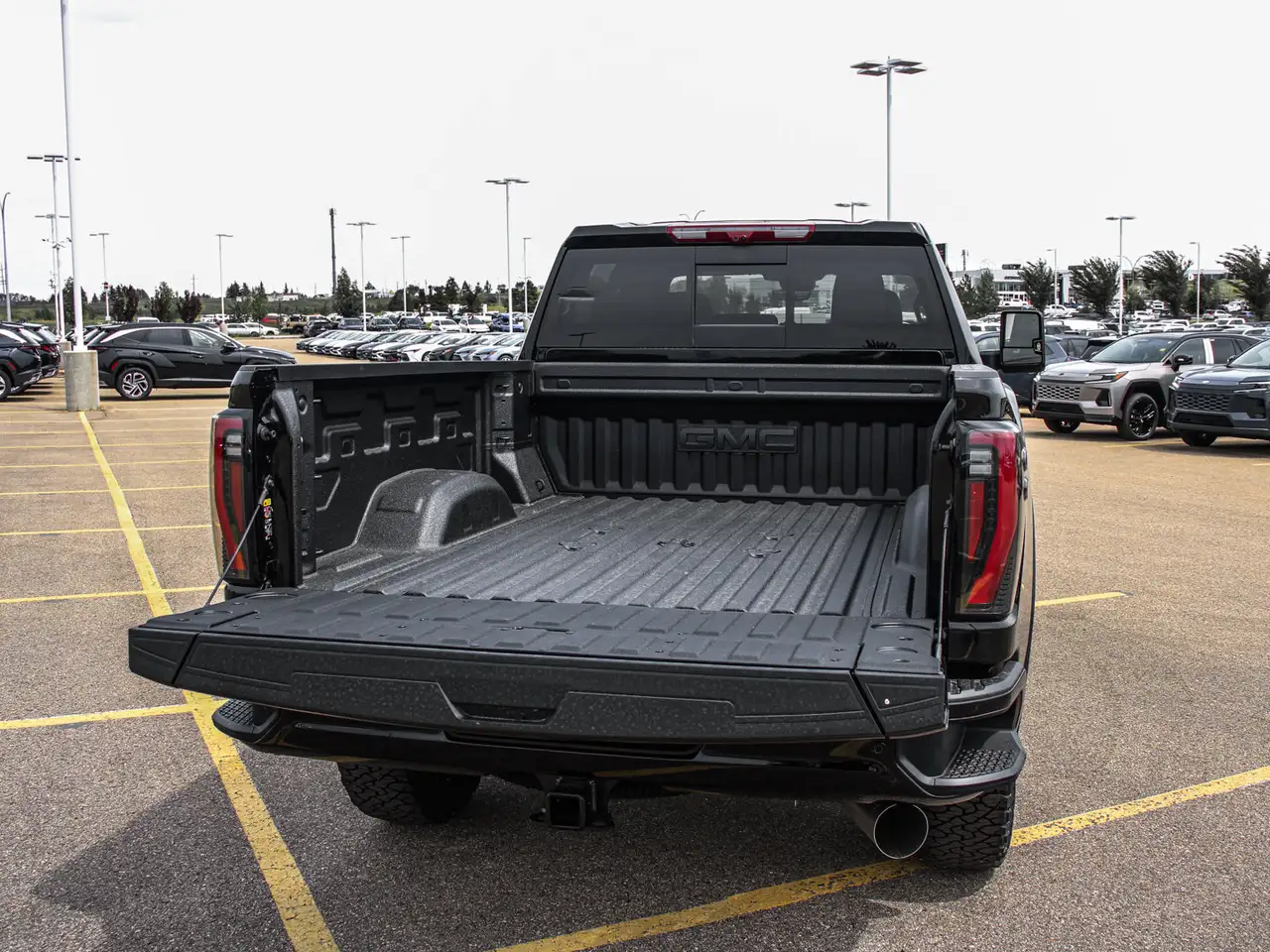 GMC Sierra 3500HD photo GMC Sierra 3500HD