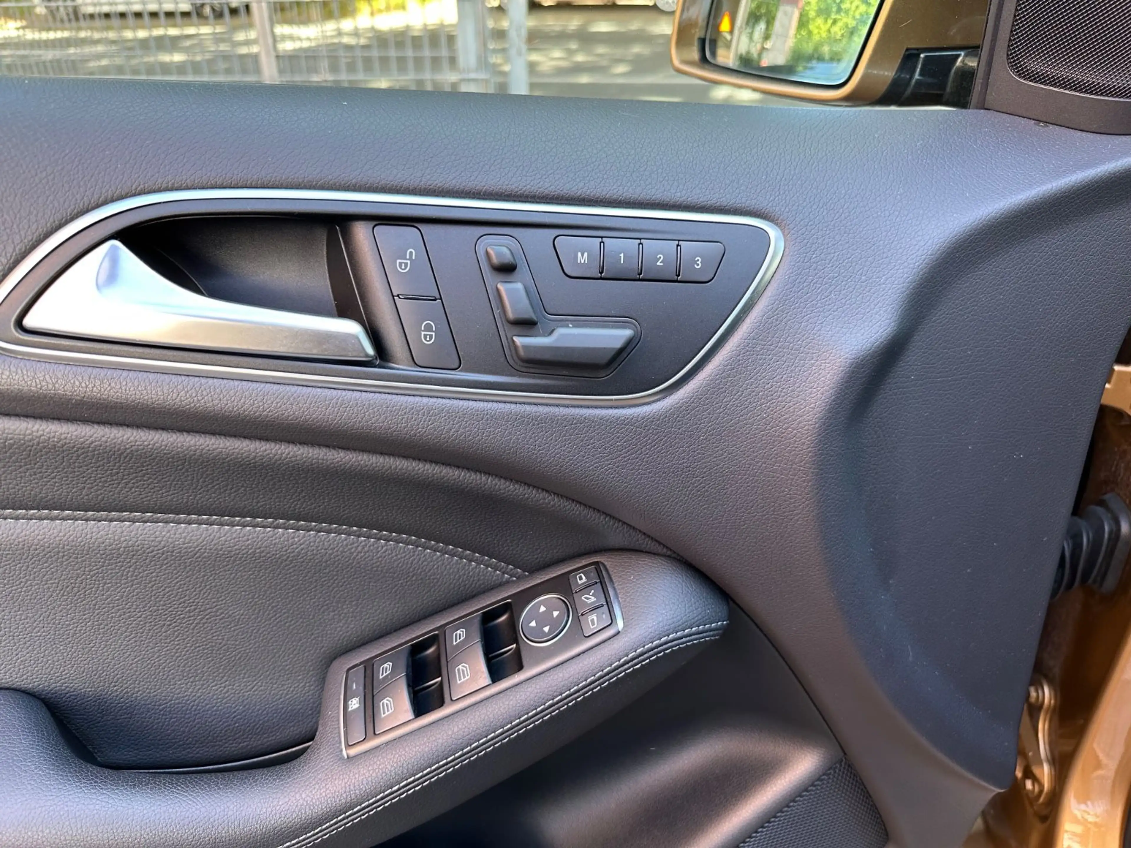 Mercedes-Benz B 200 CDI Leder/ Navi/ Kamera / 1.Hand !! — photo 13
