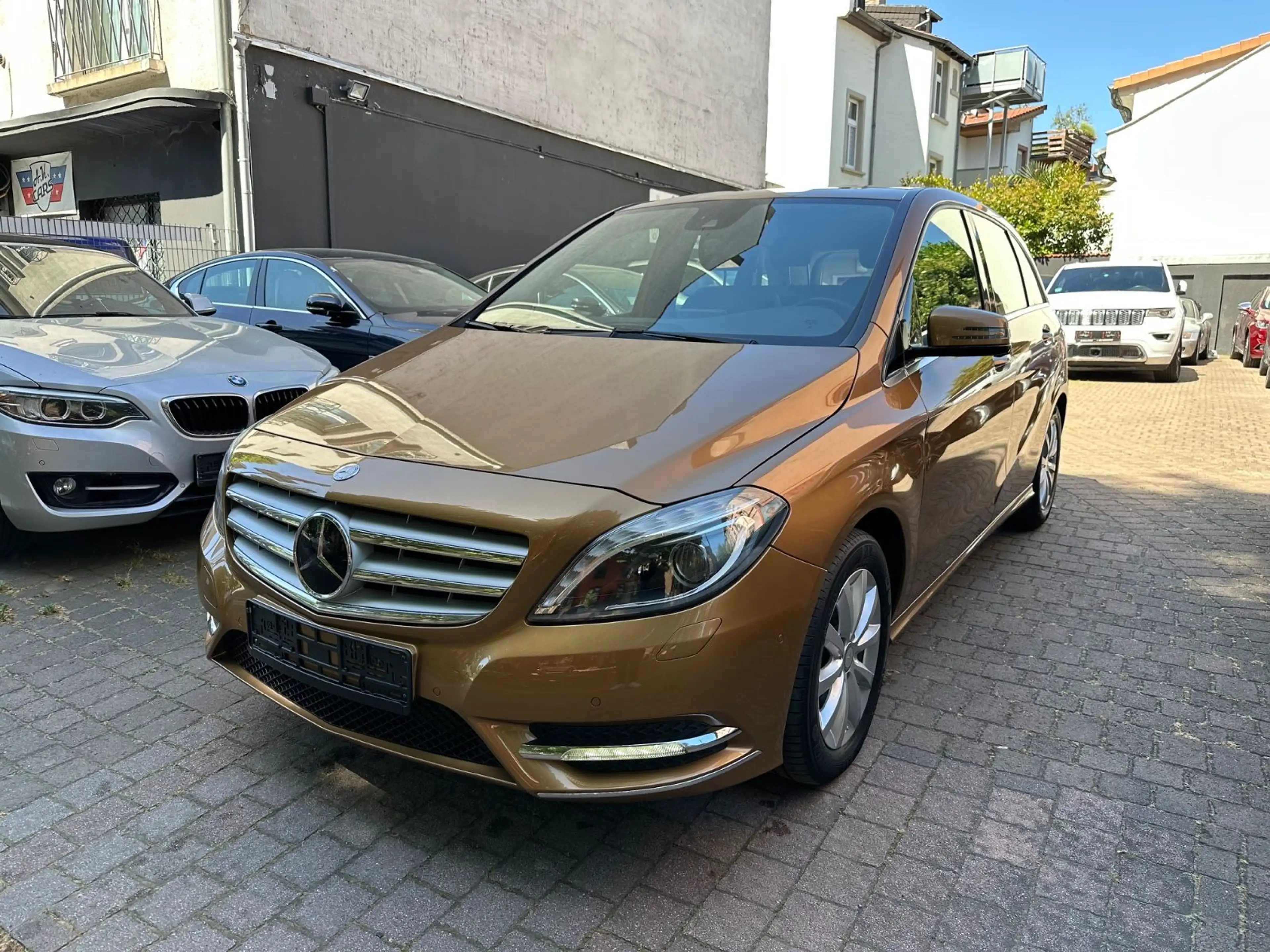 Mercedes-Benz B 200 CDI Leder/ Navi/ Kamera / 1.Hand !! — photo 4