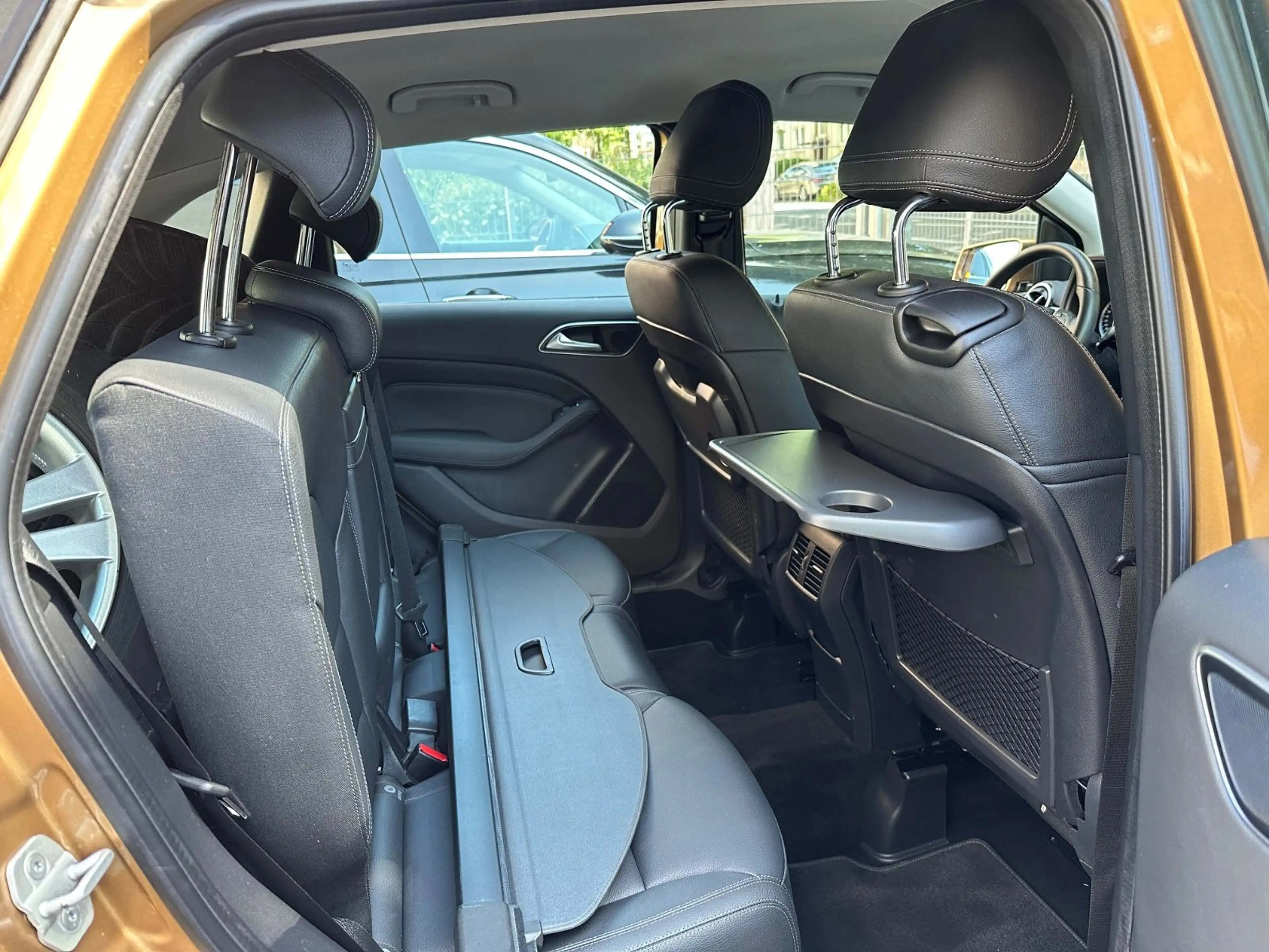 Mercedes-Benz B 200 CDI Leder/ Navi/ Kamera / 1.Hand !! — photo 10
