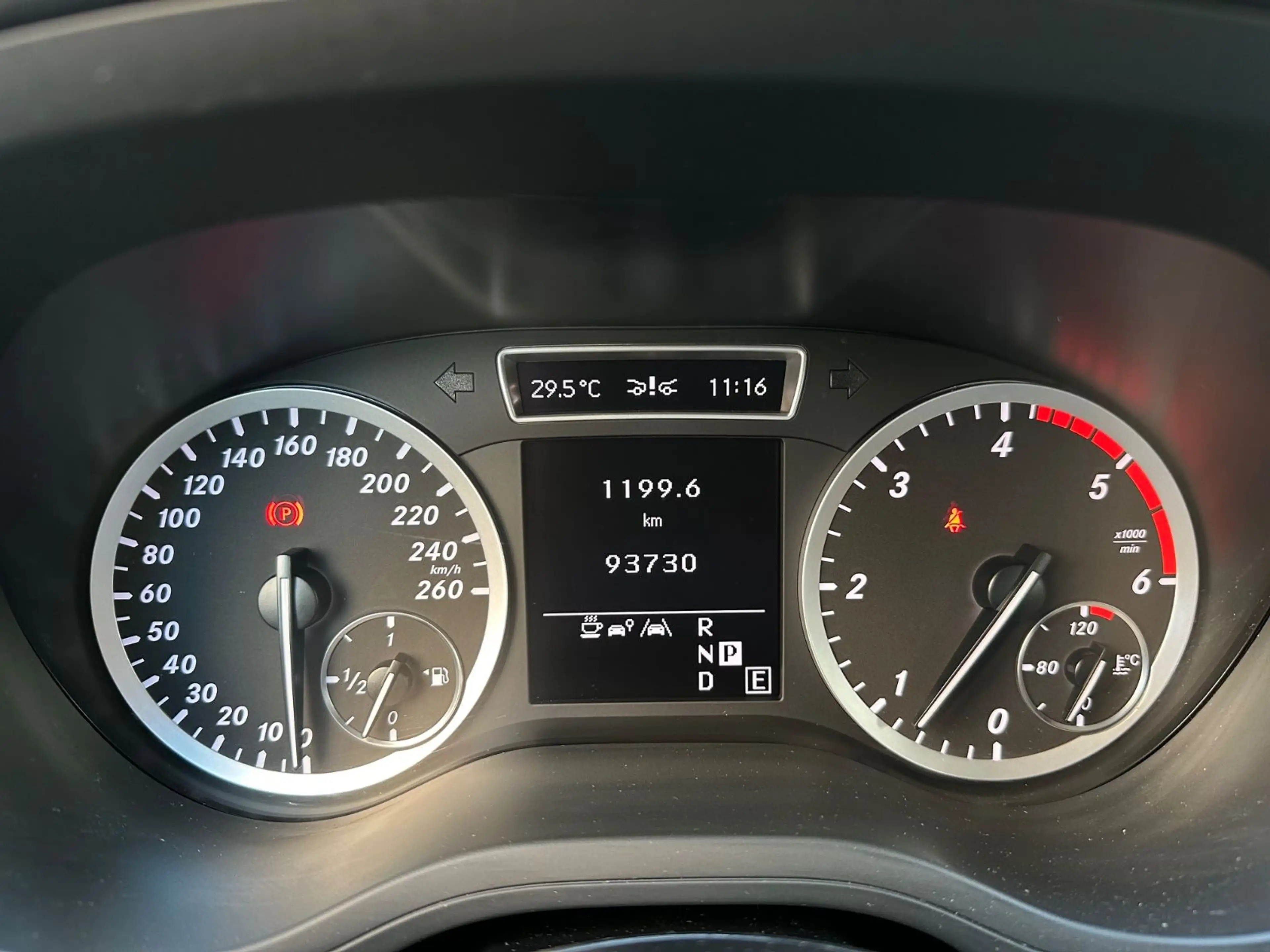 Mercedes-Benz B 200 CDI Leder/ Navi/ Kamera / 1.Hand !! — photo 14