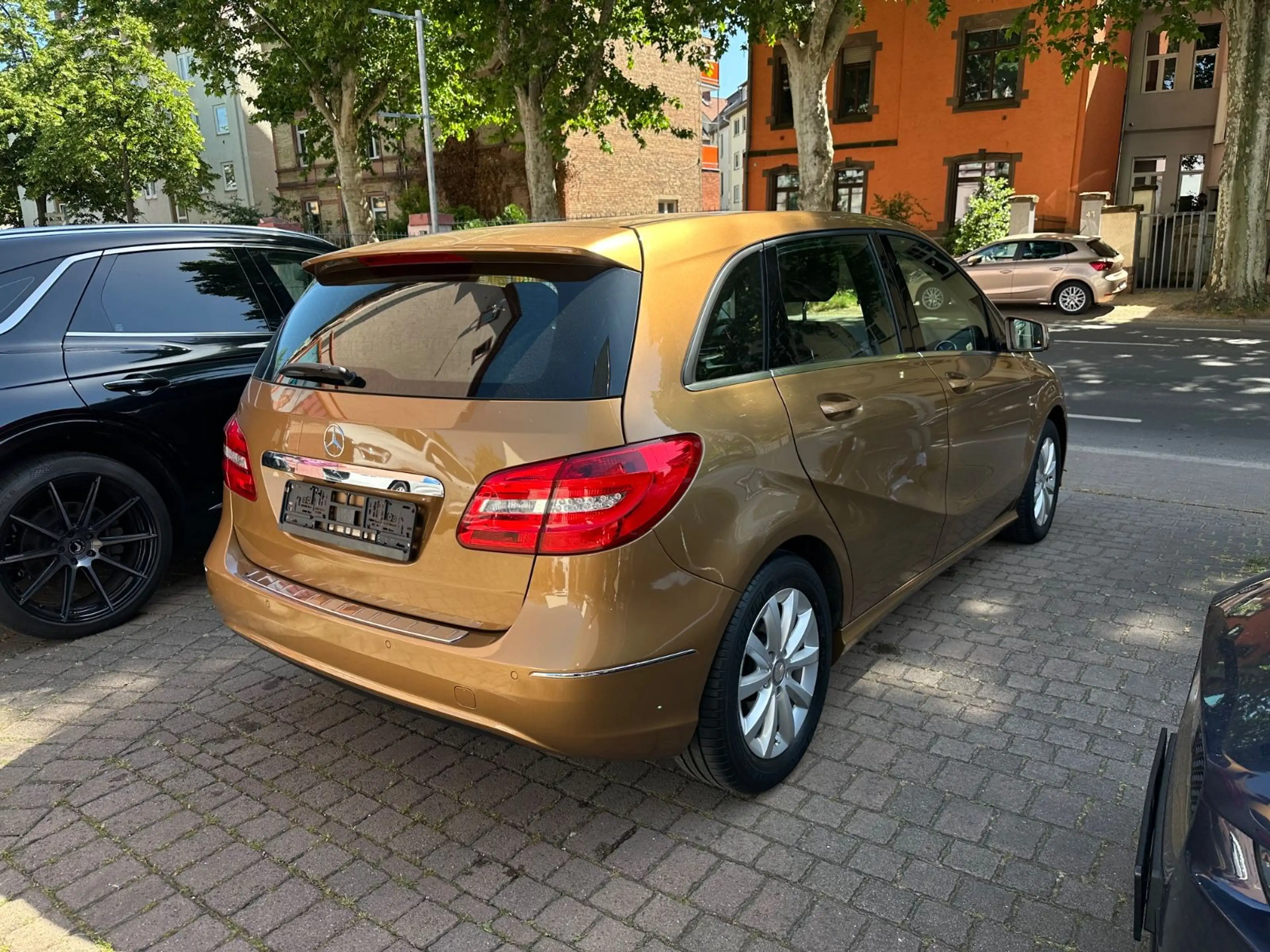 Mercedes-Benz B 200 CDI Leder/ Navi/ Kamera / 1.Hand !! — photo 5