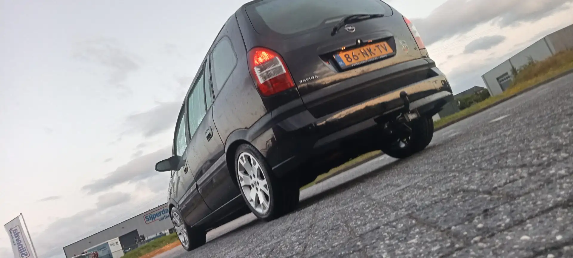 Opel Zafira 1.8-16V Comfort Negru - 1