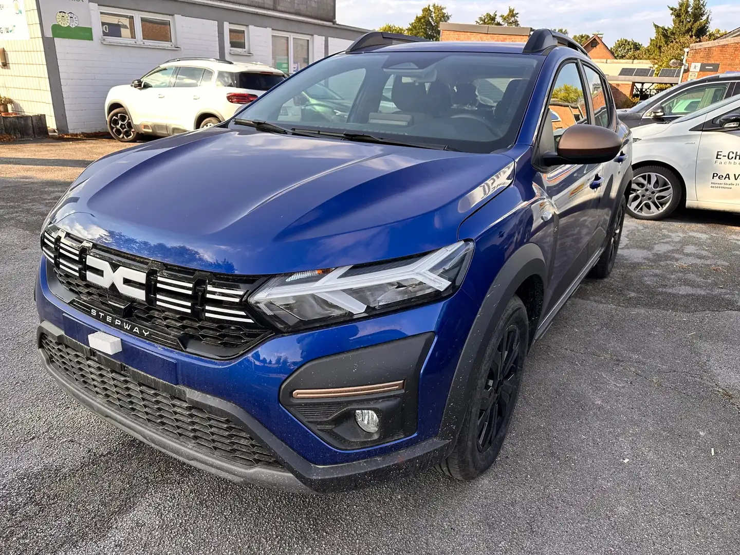 Dacia Sandero Stepway Extreme TCe 90 CVT - Sofort Blau - 1