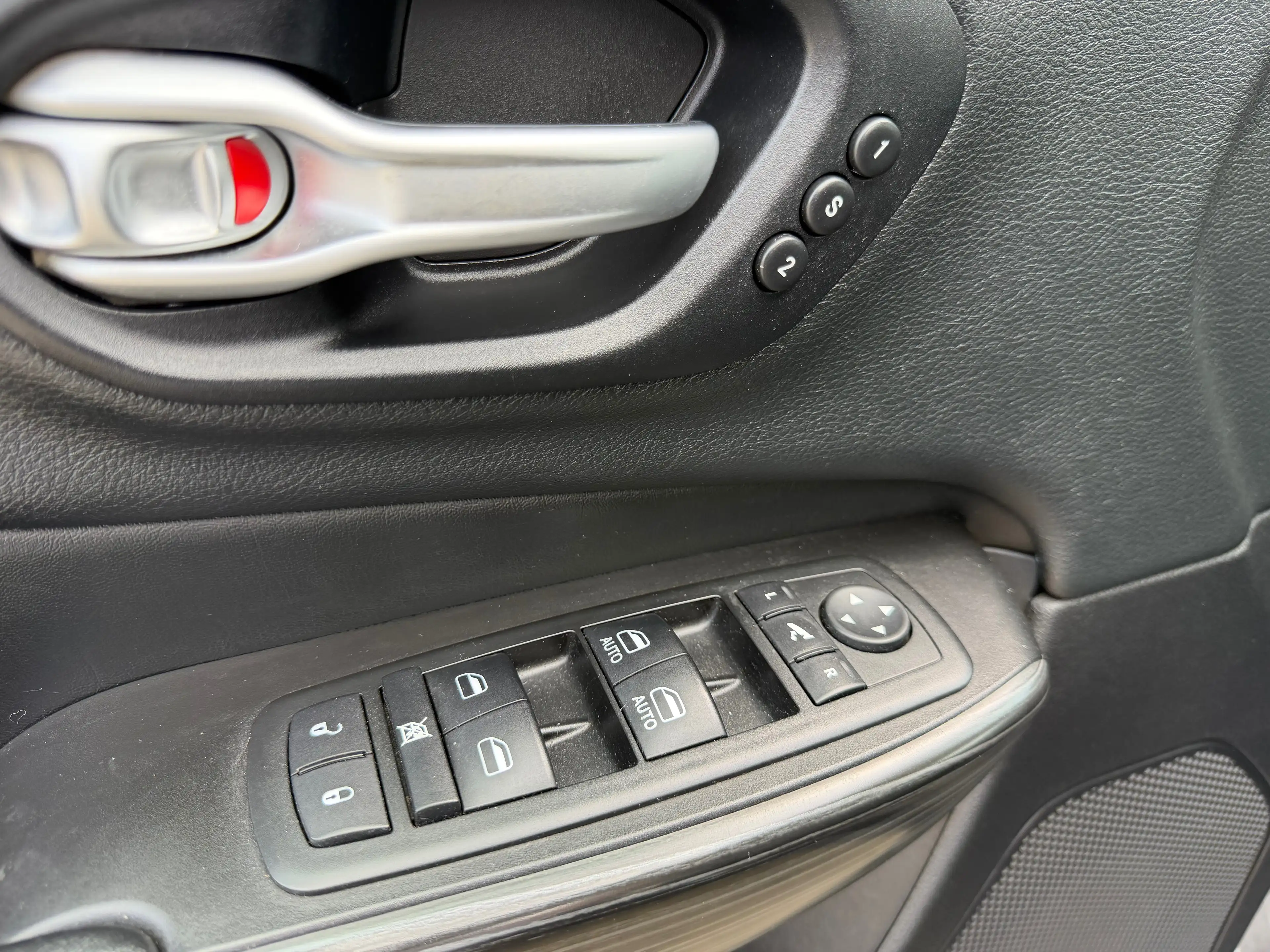Jeep Cherokee Cherokee 2.0 MJD 4WD Limited Drive I — photo 7