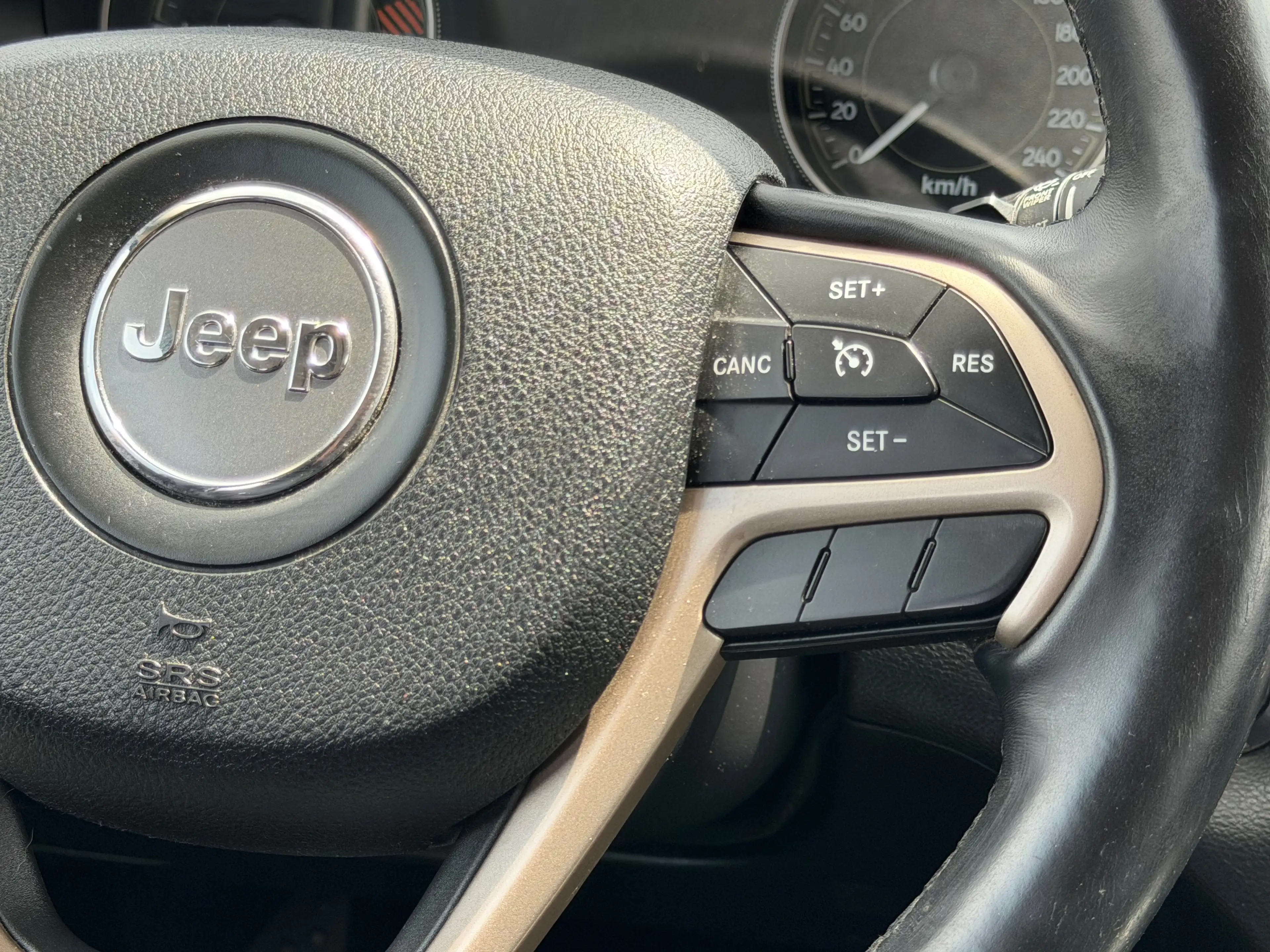 Jeep Cherokee Cherokee 2.0 MJD 4WD Limited Drive I — photo 12