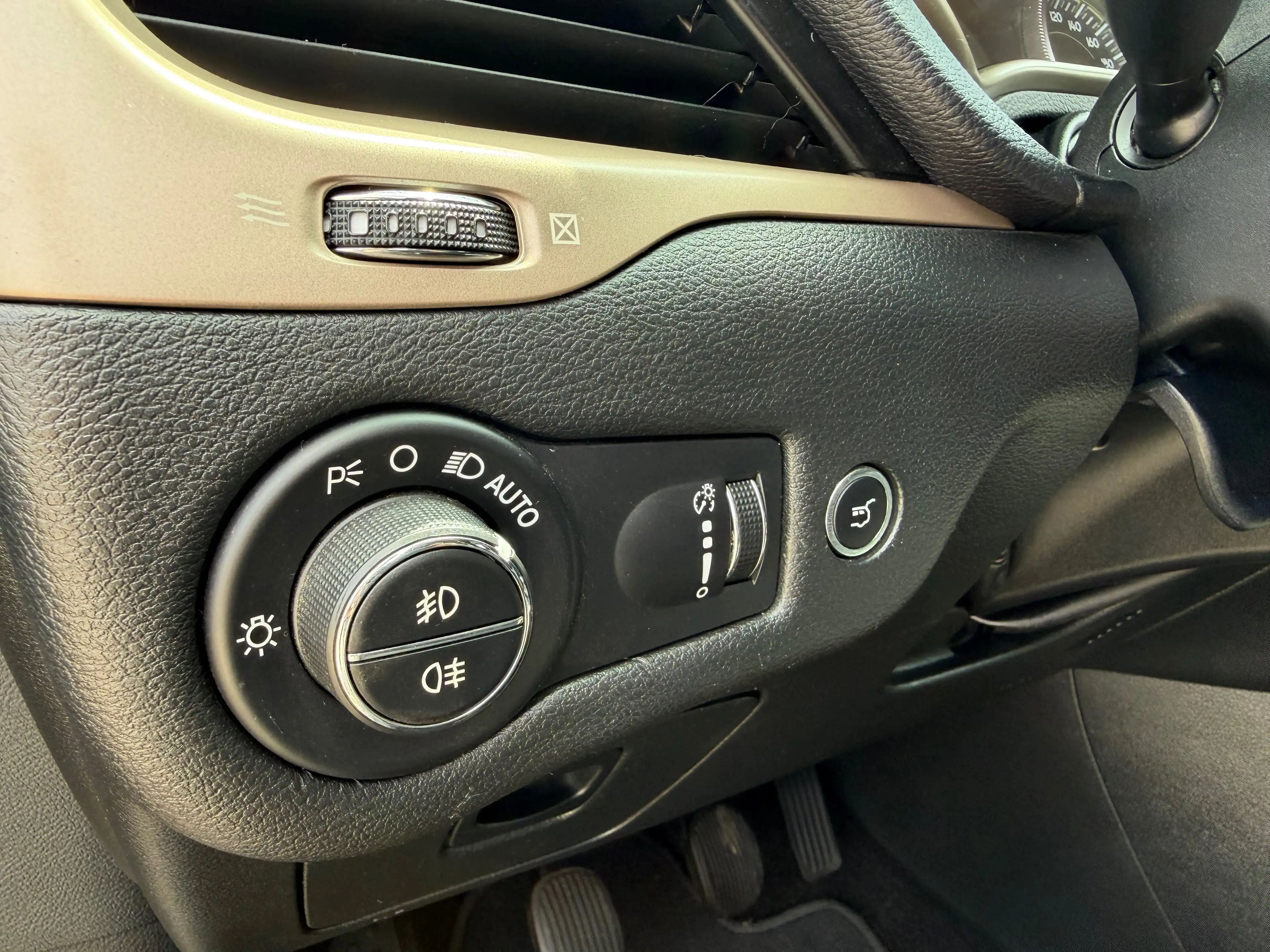 Jeep Cherokee Cherokee 2.0 MJD 4WD Limited Drive I — photo 13