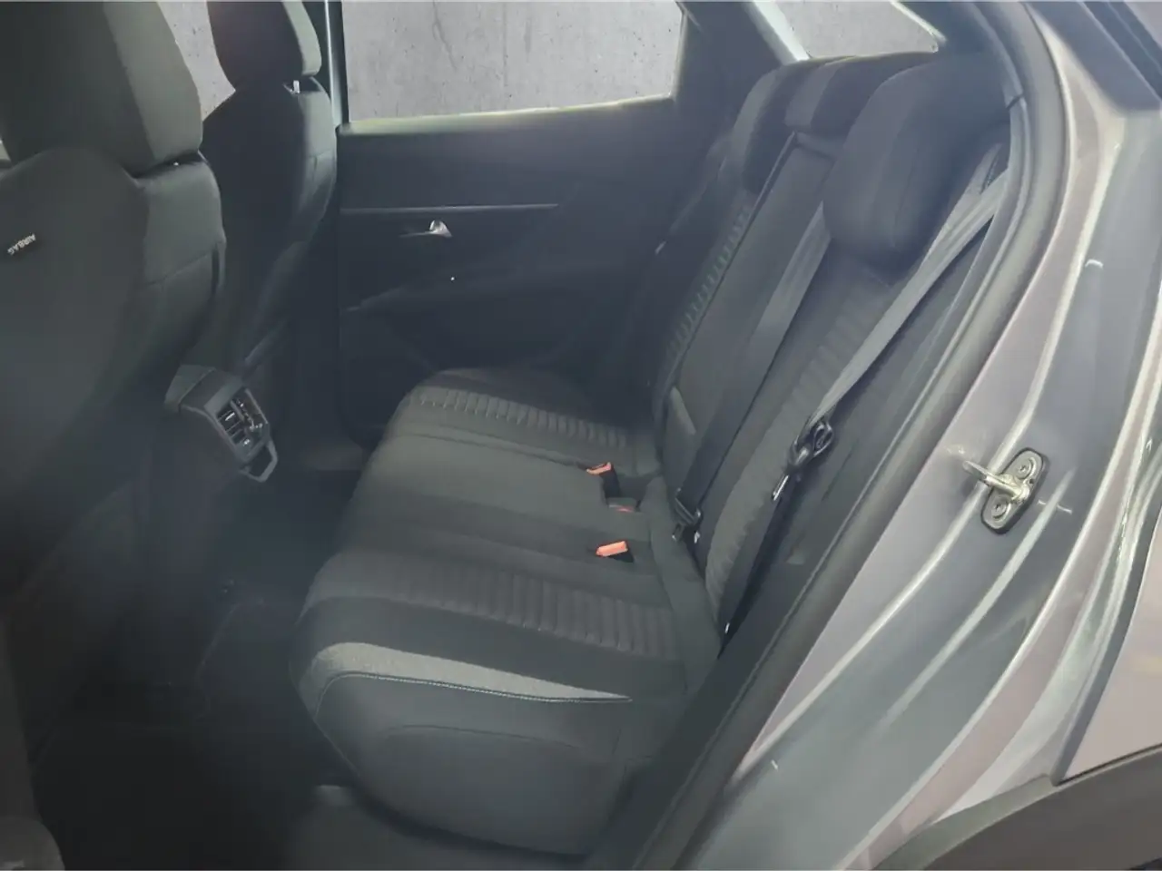 Peugeot 3008 Active Pack PT130 EAT8 LED SHZ PDC Digitales Cockp 8