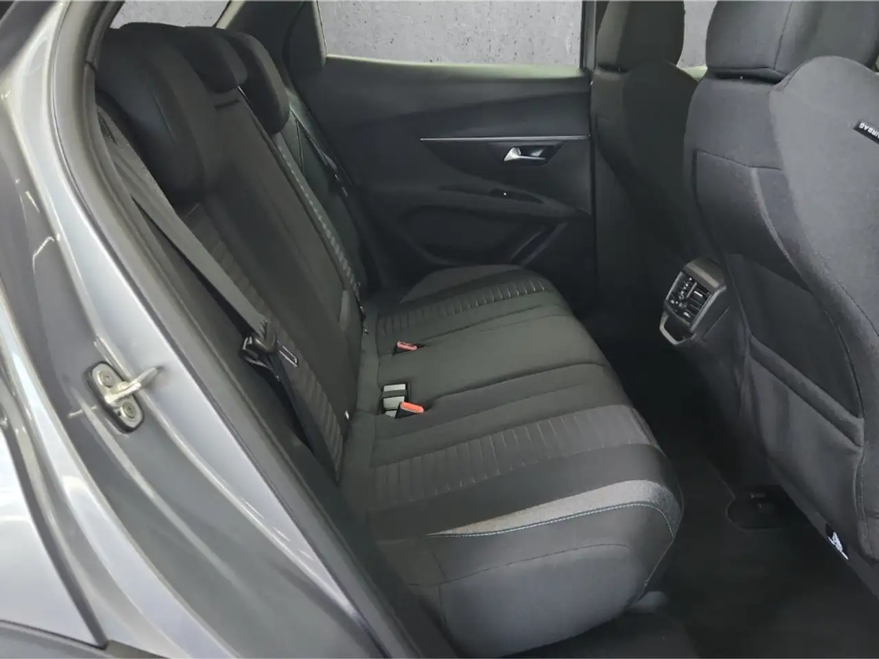 Peugeot 3008 Active Pack PT130 EAT8 LED SHZ PDC Digitales Cockp 14