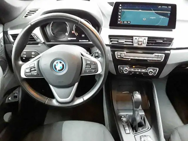 BMW X1 view 10