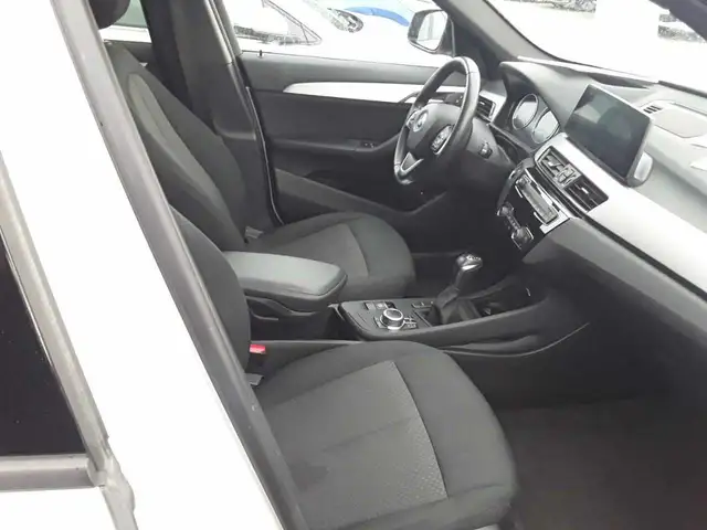 BMW X1 view 8