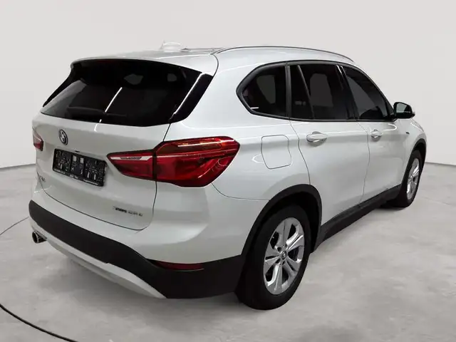 BMW X1 view 4