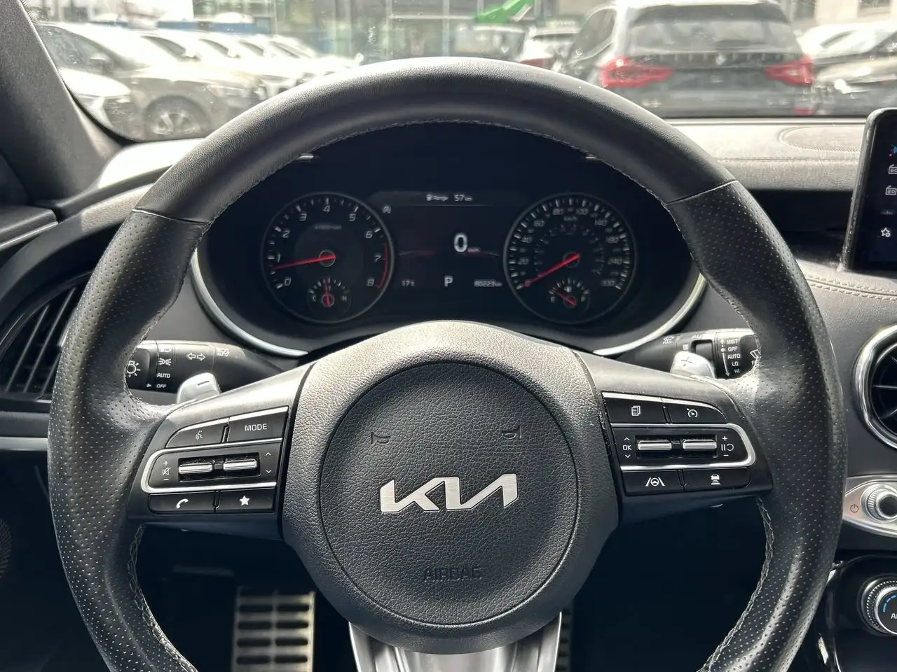 Kia Stinger снимка Kia Stinger