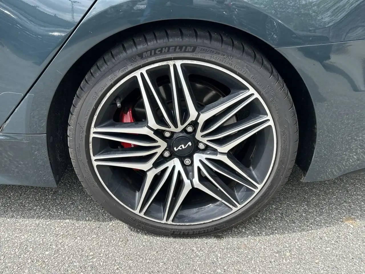 Kia Stinger снимка Kia Stinger