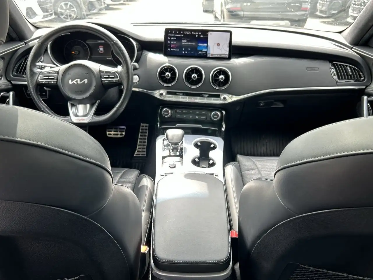 Kia Stinger снимка Kia Stinger