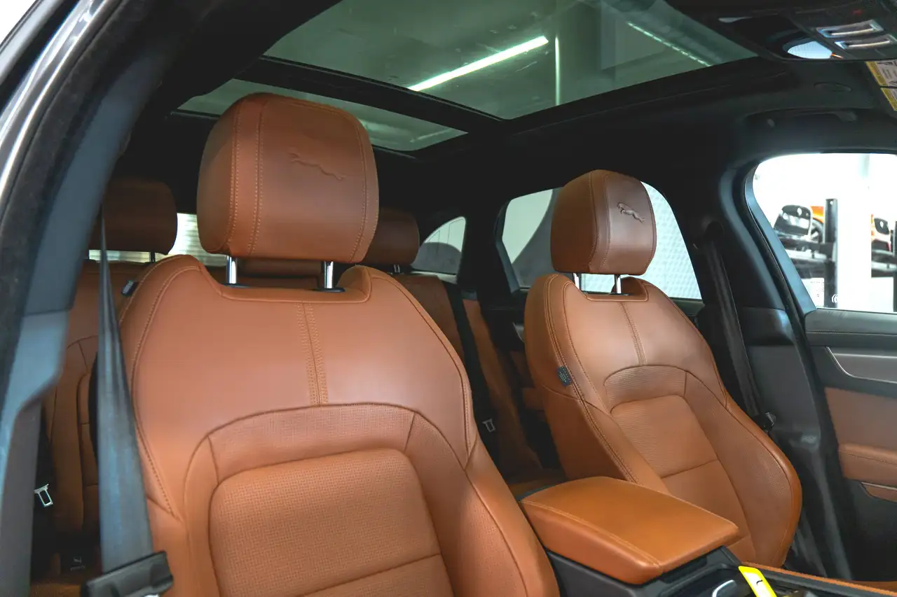 Jaguar F-Pace снимка Jaguar F-Pace