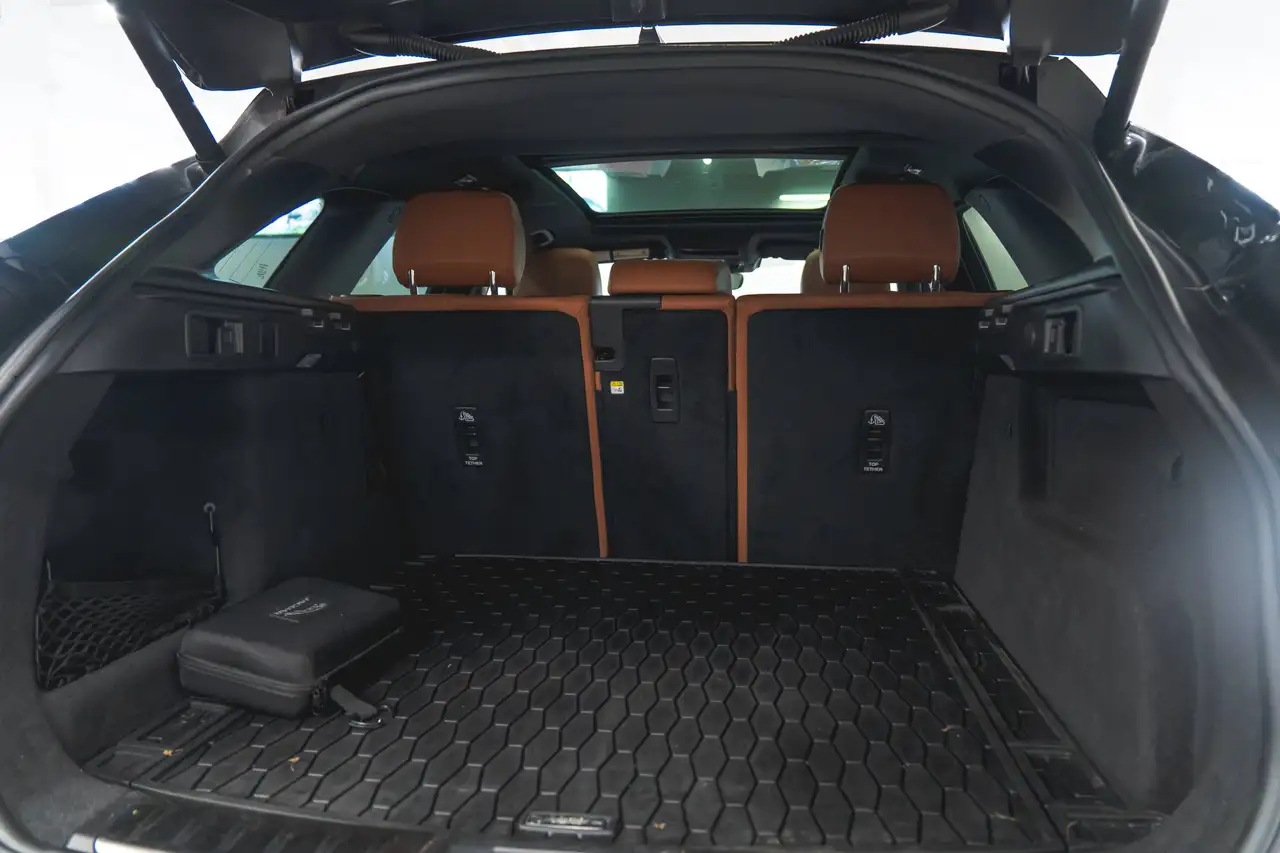 Jaguar F-Pace снимка Jaguar F-Pace