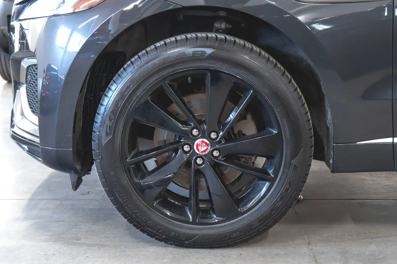 Jaguar F-Pace снимка Jaguar F-Pace
