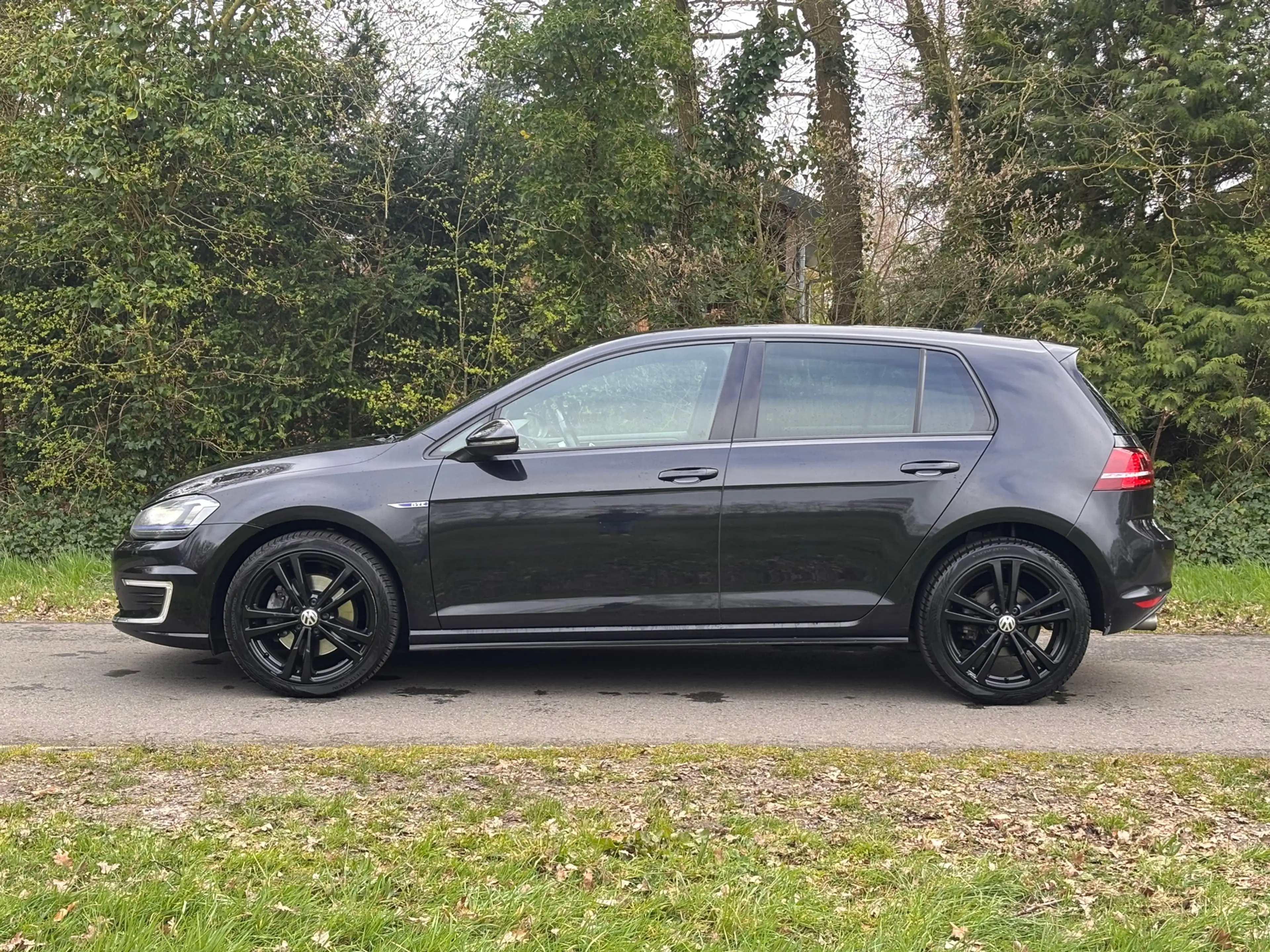 Volkswagen Golf GTE 1.4 TSI | DSG + Cruise control + Navi Nu € 9.999,- — photo 2