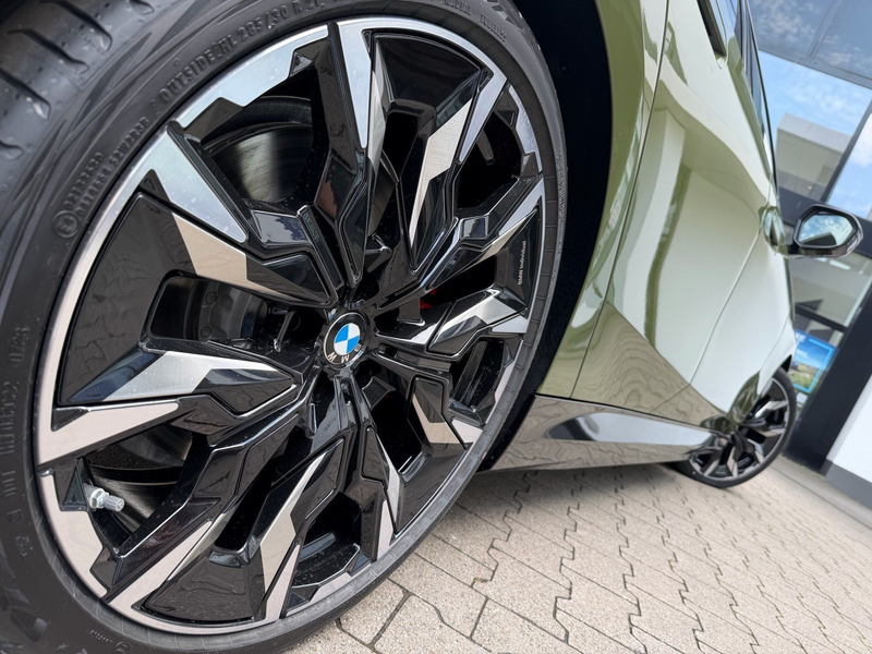 BMW 550 e xDrive Touring M Sport Pro DA/PA Prof AHK 21" — photo 4