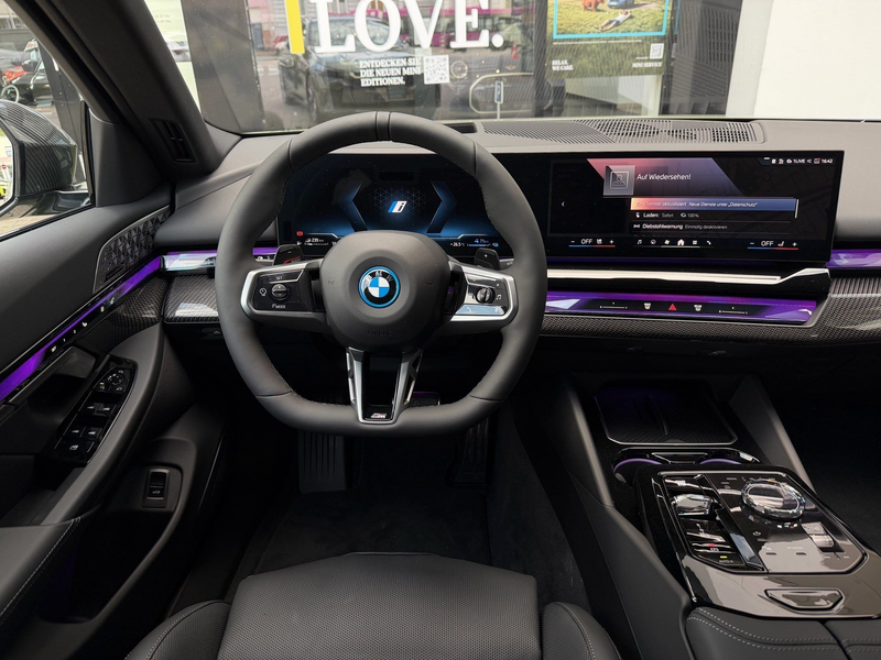 BMW 550 e xDrive Touring M Sport Pro DA/PA Prof AHK 21" — photo 3