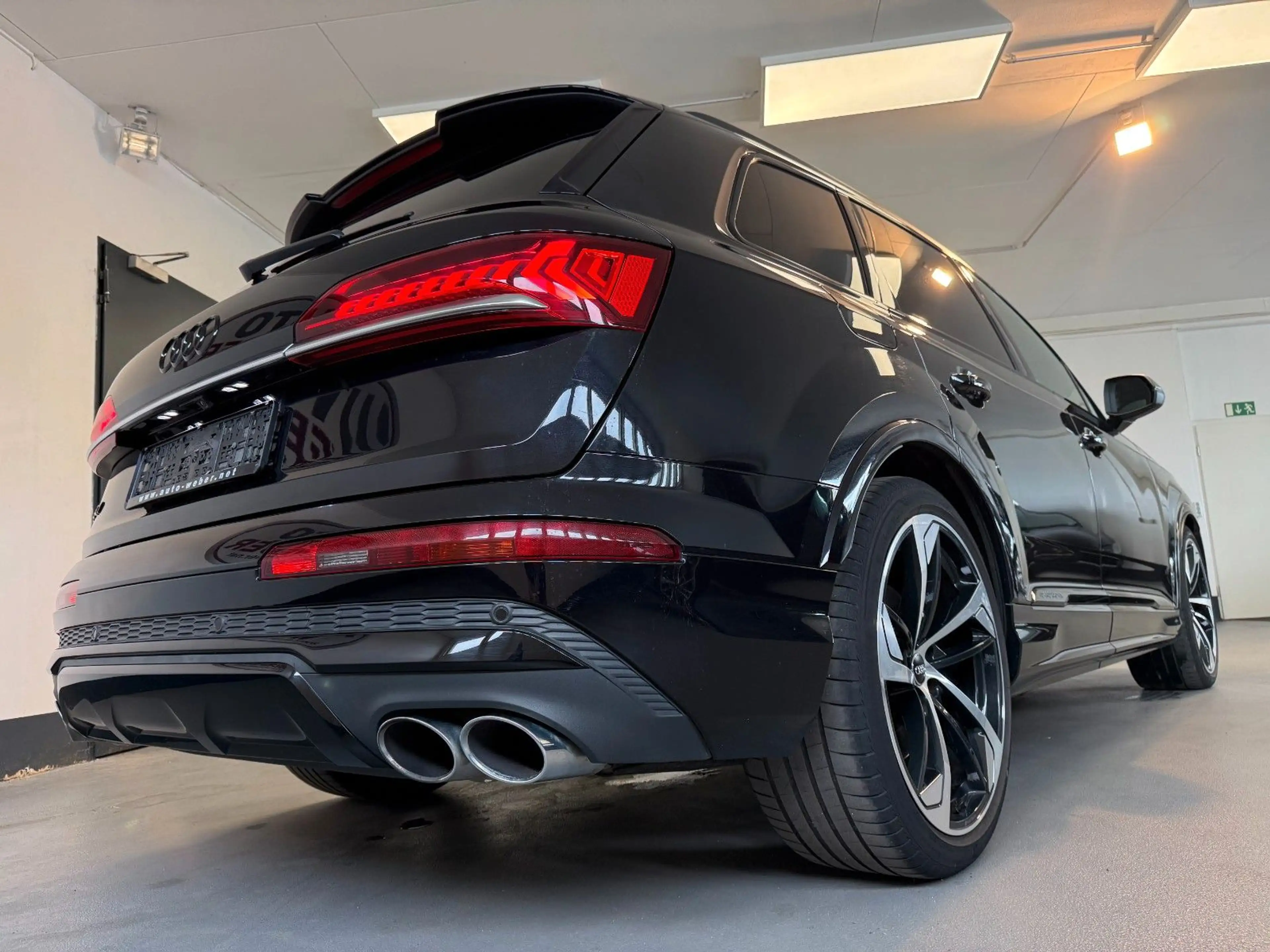 Audi SQ7 4.0 TDI QUATTRO*VIRTUAL C*PANO*MATRIX*22 LM* — photo 5