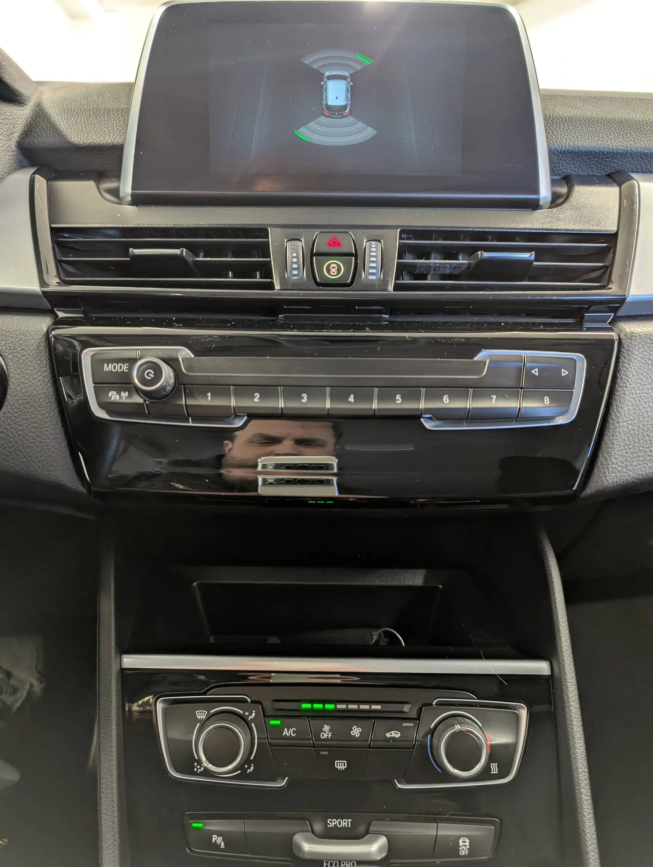 BMW 216 d Active Tourer **FACELIFT-NAVI-PDC AV&AR** — photo 4