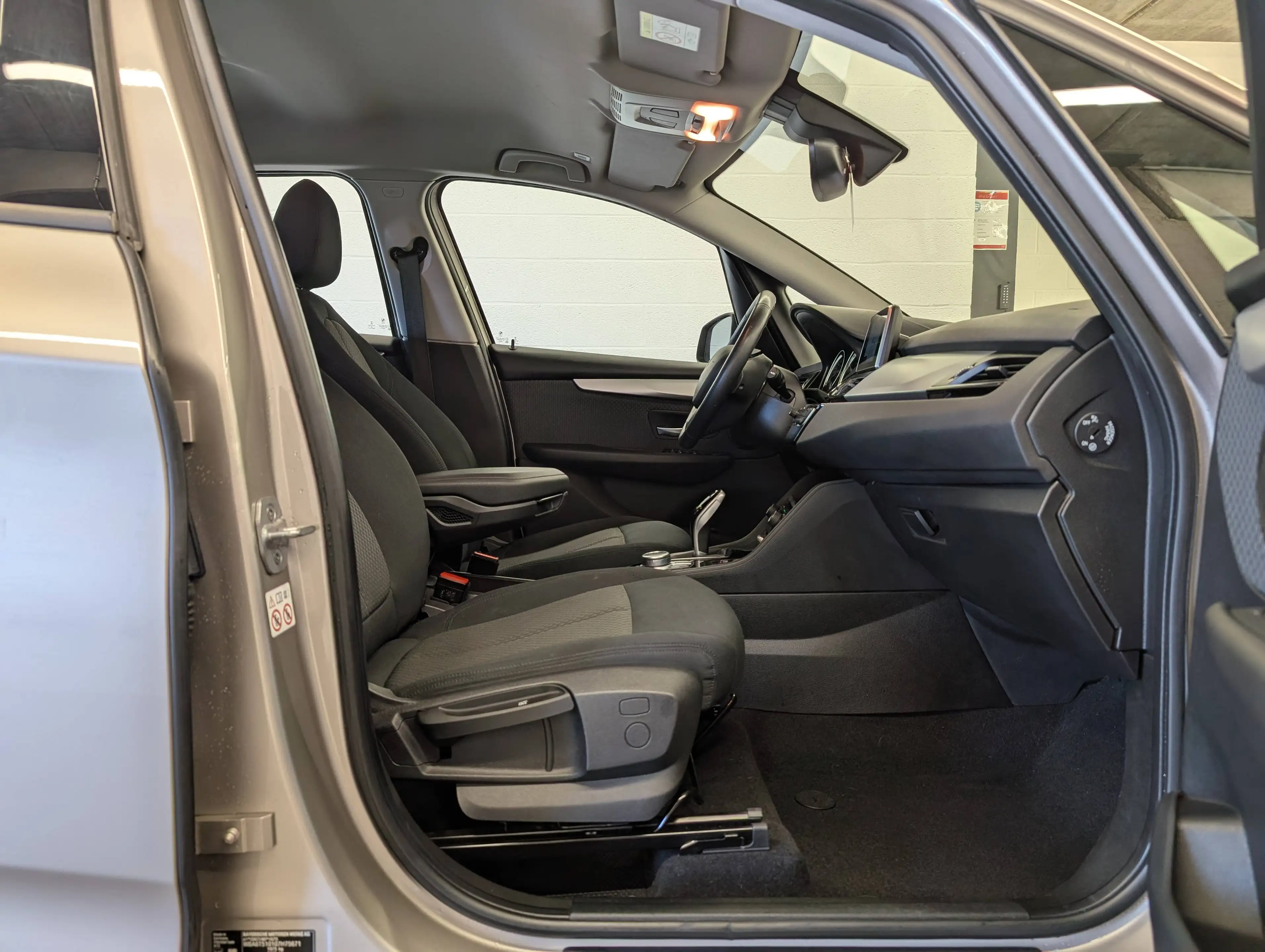 BMW 216 d Active Tourer **FACELIFT-NAVI-PDC AV&AR** — photo 14