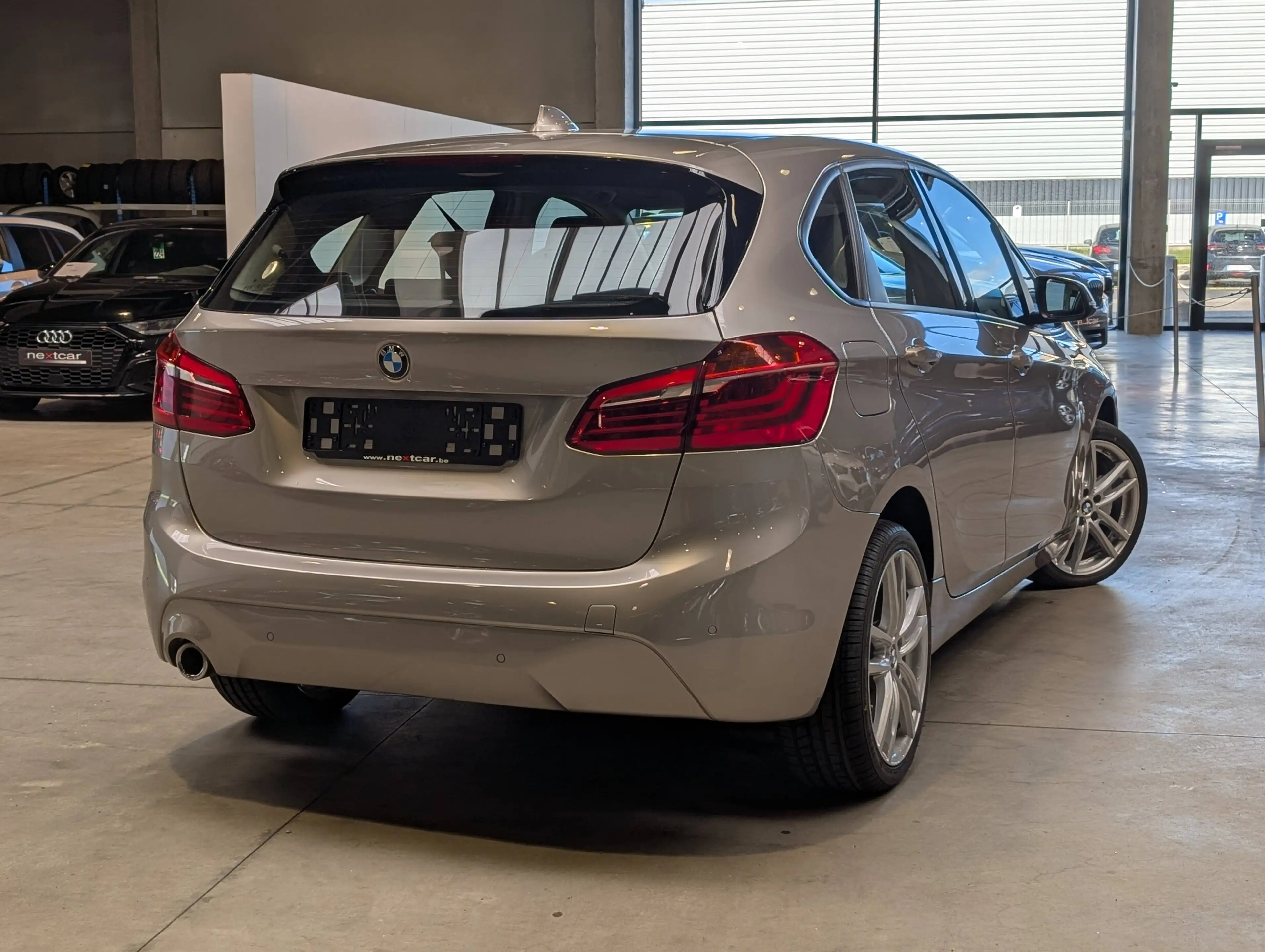 BMW 216 d Active Tourer **FACELIFT-NAVI-PDC AV&AR** — photo 11