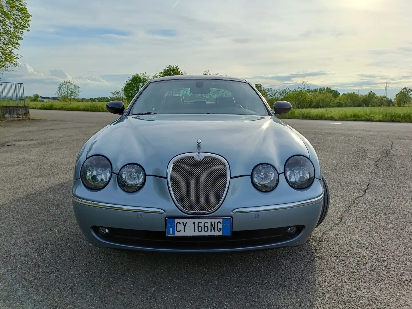 Jaguar S-Type 4.2 V8 - 1