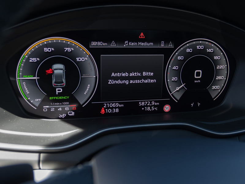 Audi Q5 S line 55TFSIe qu Navi Matrix AHK — photo 17