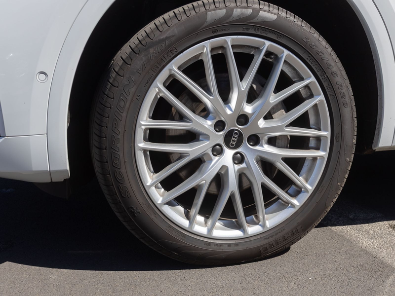 Audi Q5 S line 55TFSIe qu Navi Matrix AHK — photo 12