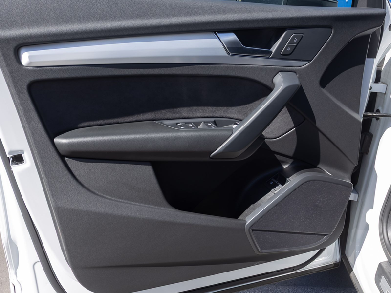Audi Q5 S line 55TFSIe qu Navi Matrix AHK — photo 13