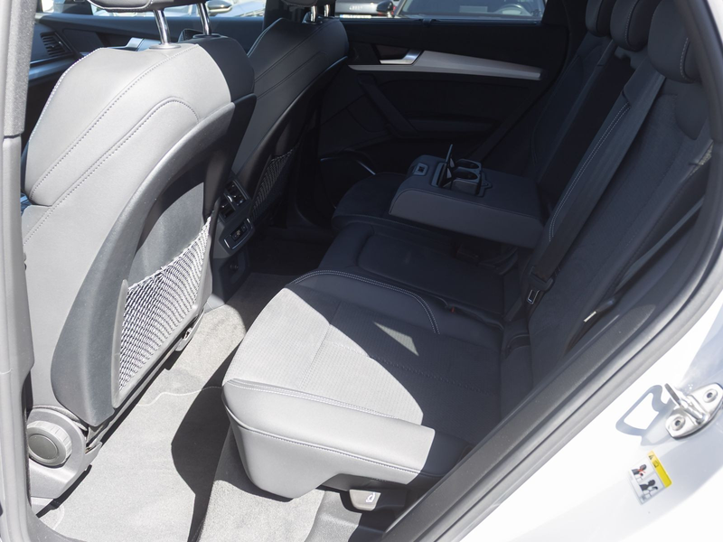 Audi Q5 S line 55TFSIe qu Navi Matrix AHK — photo 22