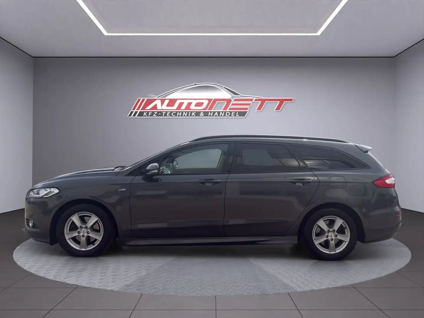Ford Mondeo ST-Line Grau - 2