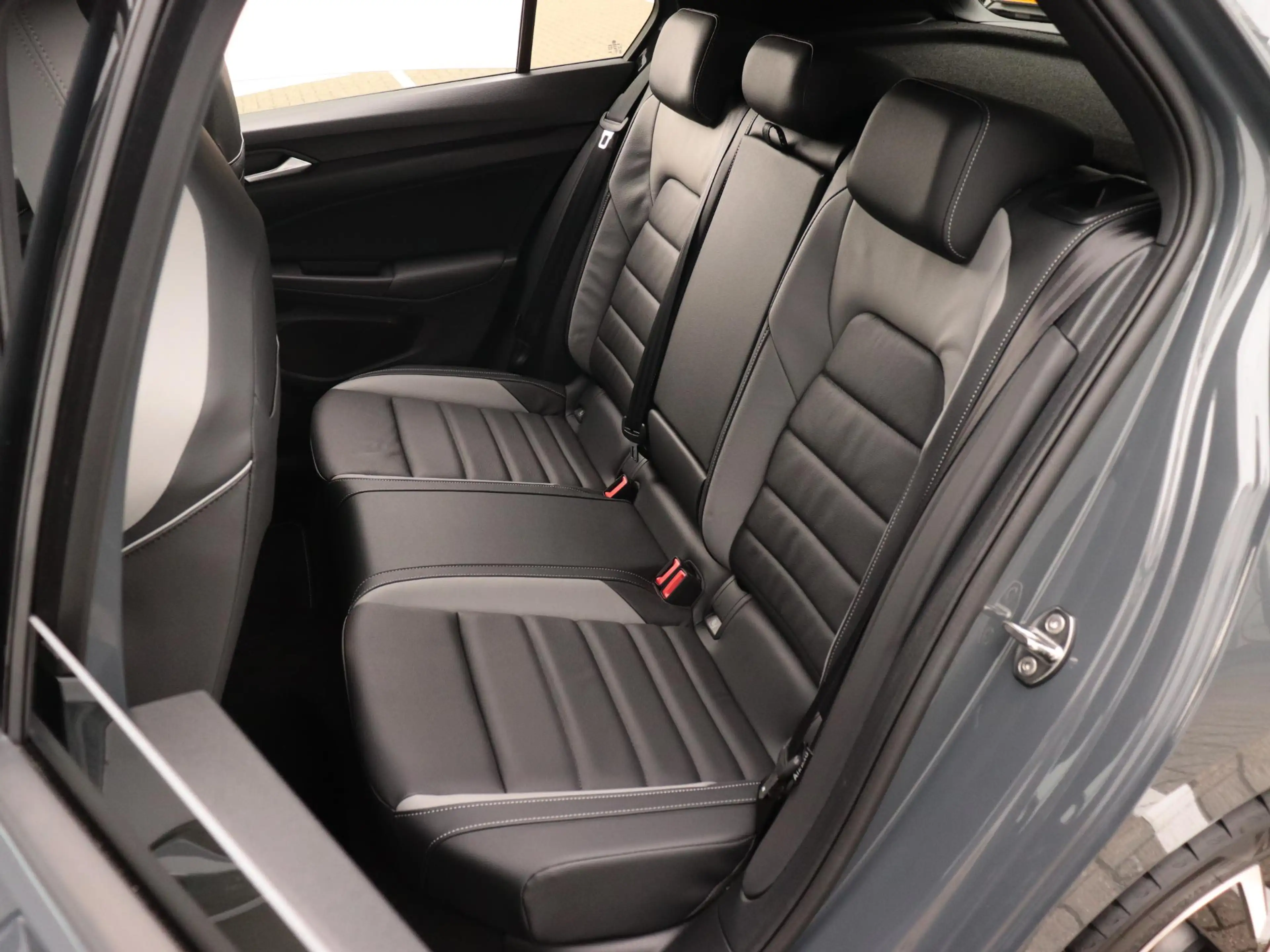 Volkswagen Golf GTE 8 1.5 eHybrid 272pk | SOH 99,9 % | Leder | Trekhaa — photo 10
