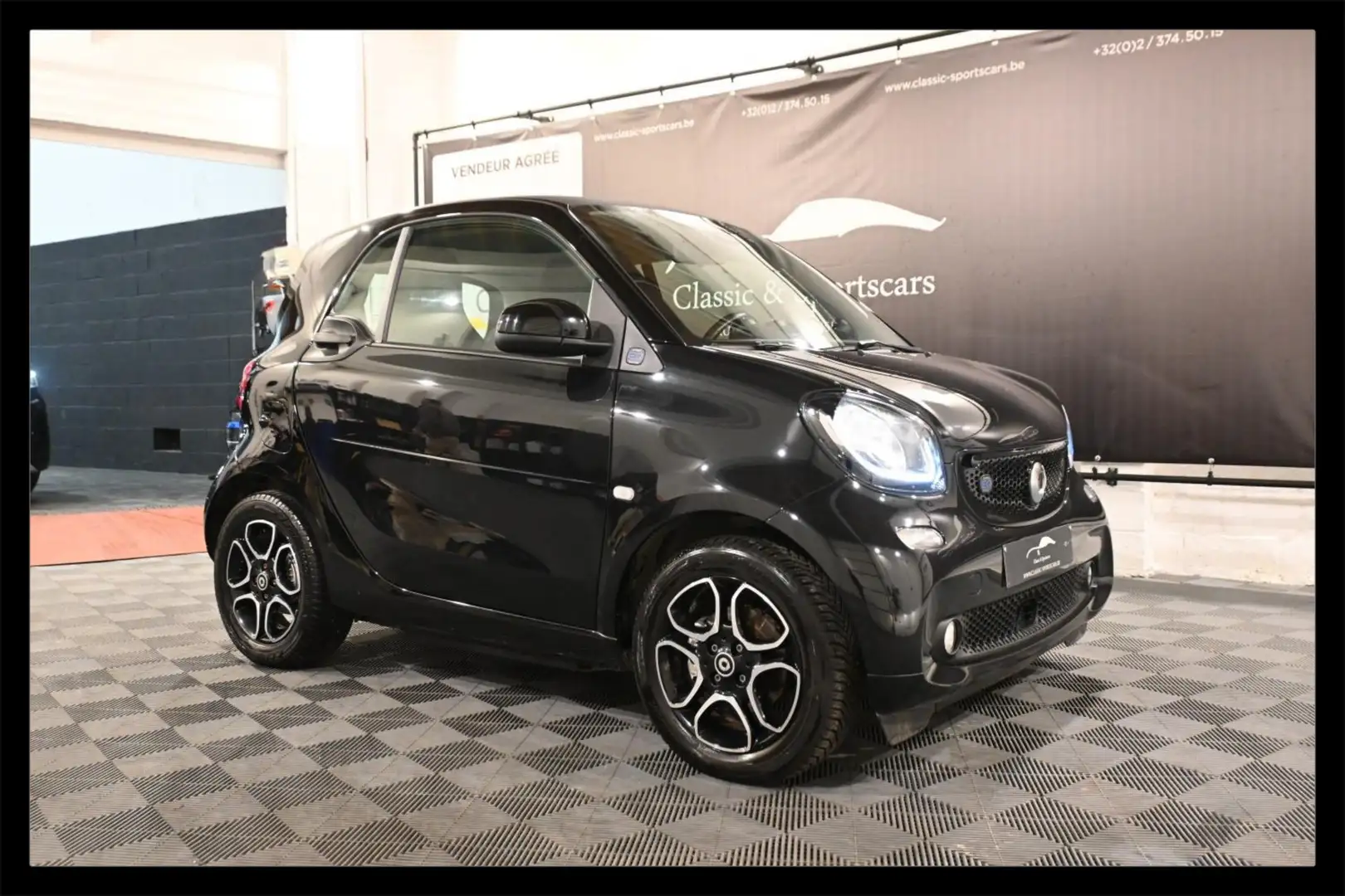 smart forTwo Fortwo EQ 17.6 kWh / CUIR / GPS NAVI / DISTRONIC ! Noir - 1