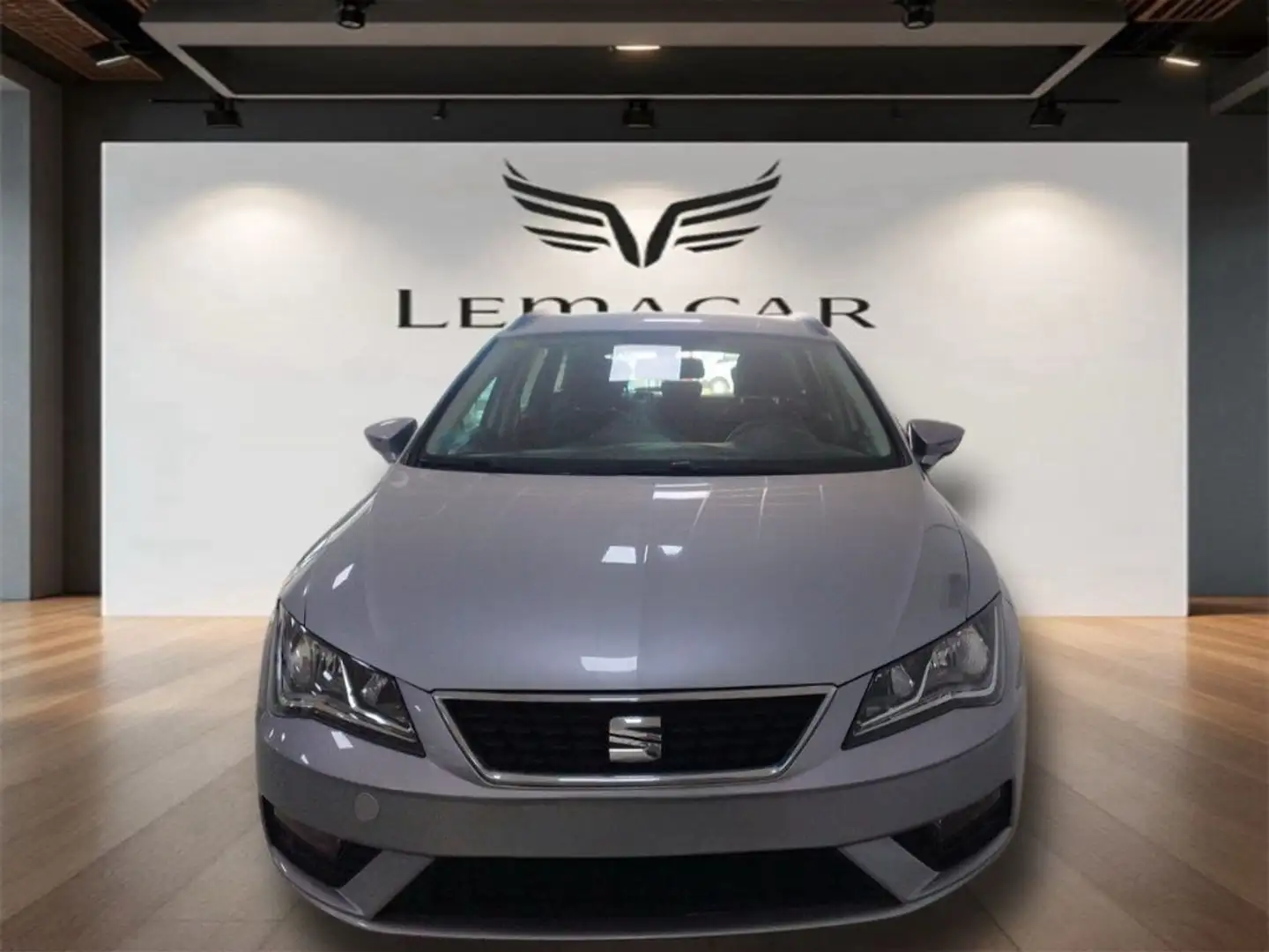 SEAT Leon ST 1.6TDI CR S&S Reference Advanced 115 Gris - 2