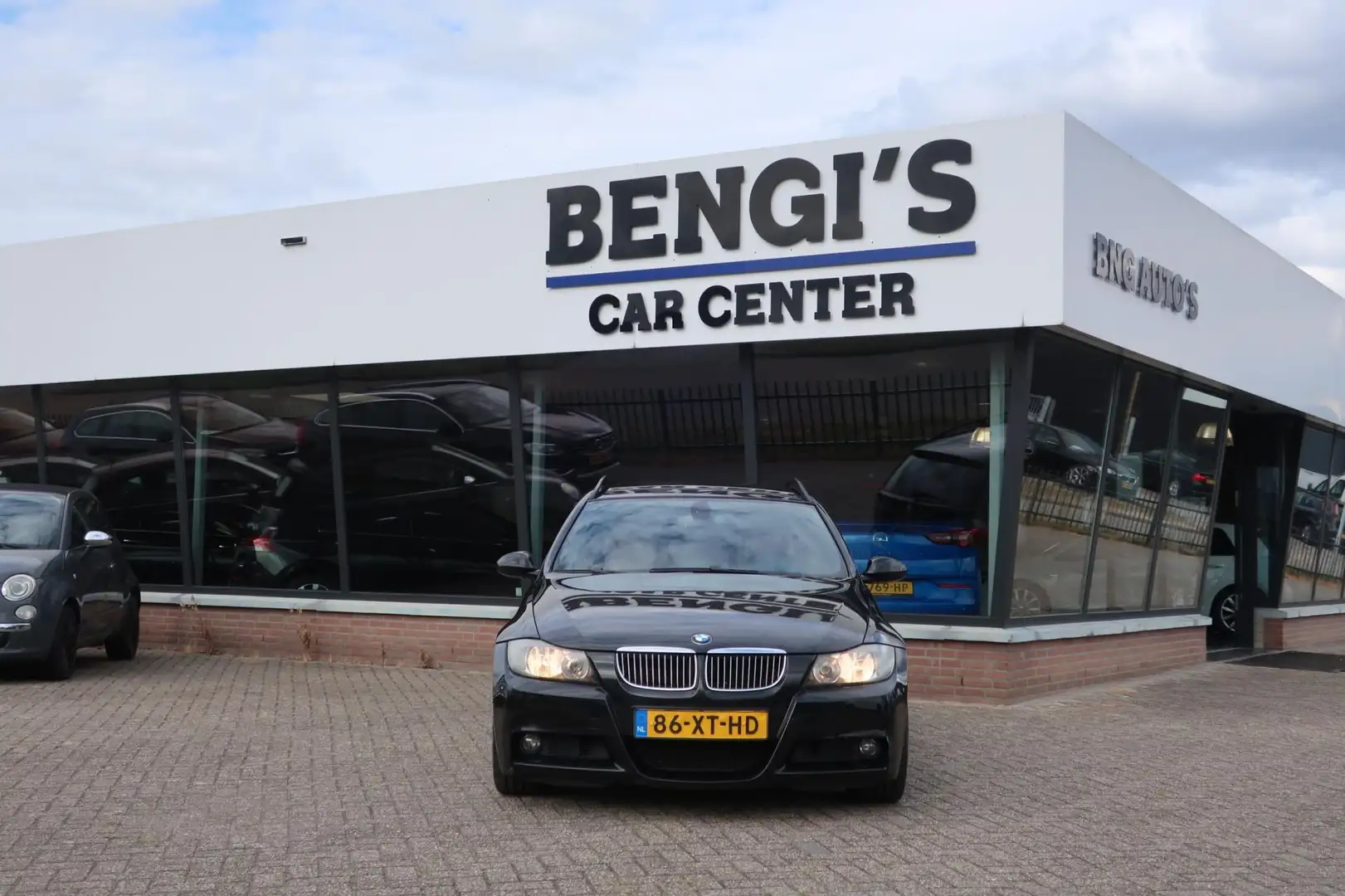 BMW 325 3-serie Touring 325i Executive M-Sport 2e EIG_GR-N Noir - 2