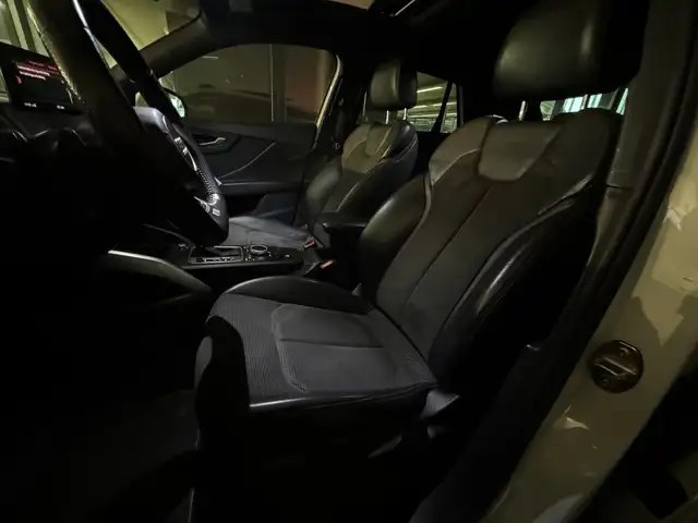 Audi Q2 view 6